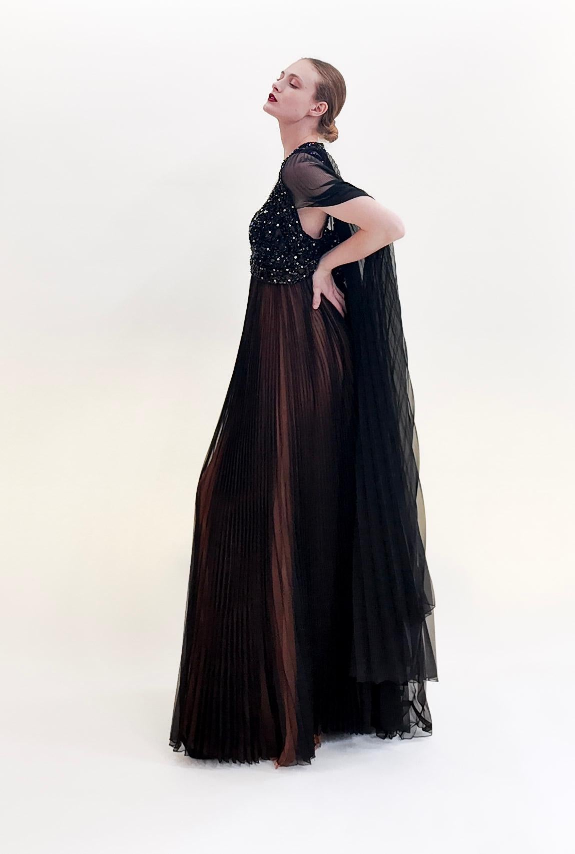 Vintage 1969 Bob Mackie /Bob Aghayan Pleated Gown With Cape 5