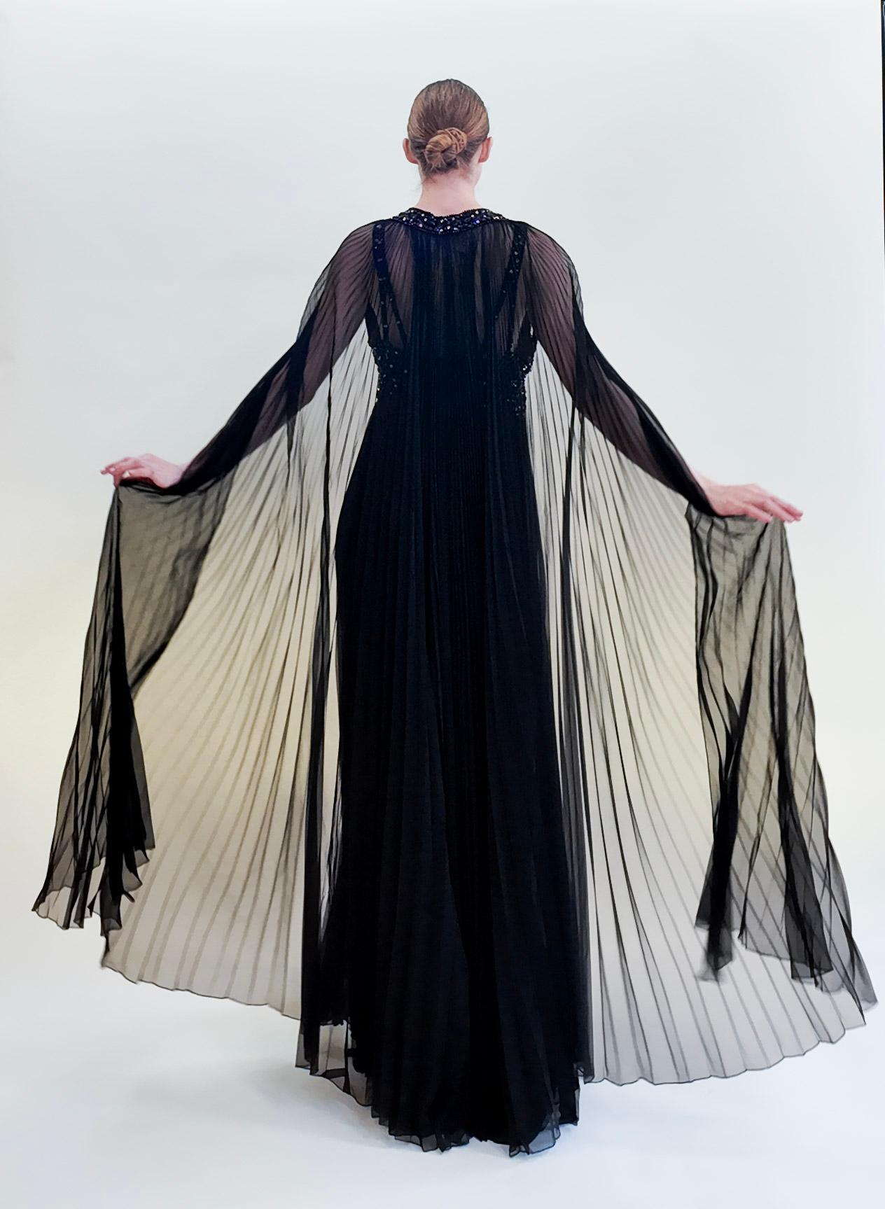Vintage 1969 Bob Mackie /Bob Aghayan Pleated Gown With Cape 7