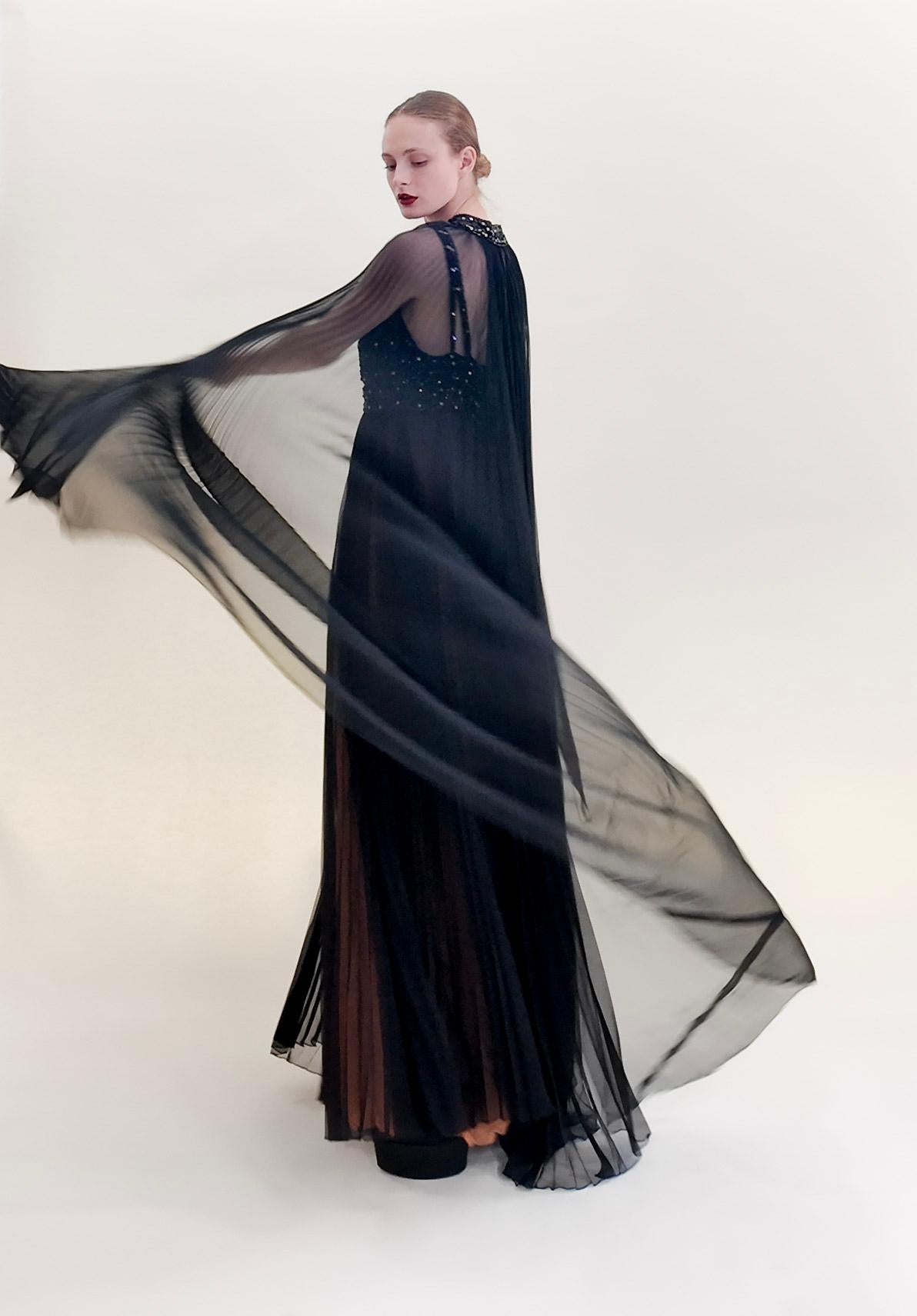Vintage 1969 Bob Mackie /Bob Aghayan Pleated Gown With Cape In Good Condition In Los Angeles, CA