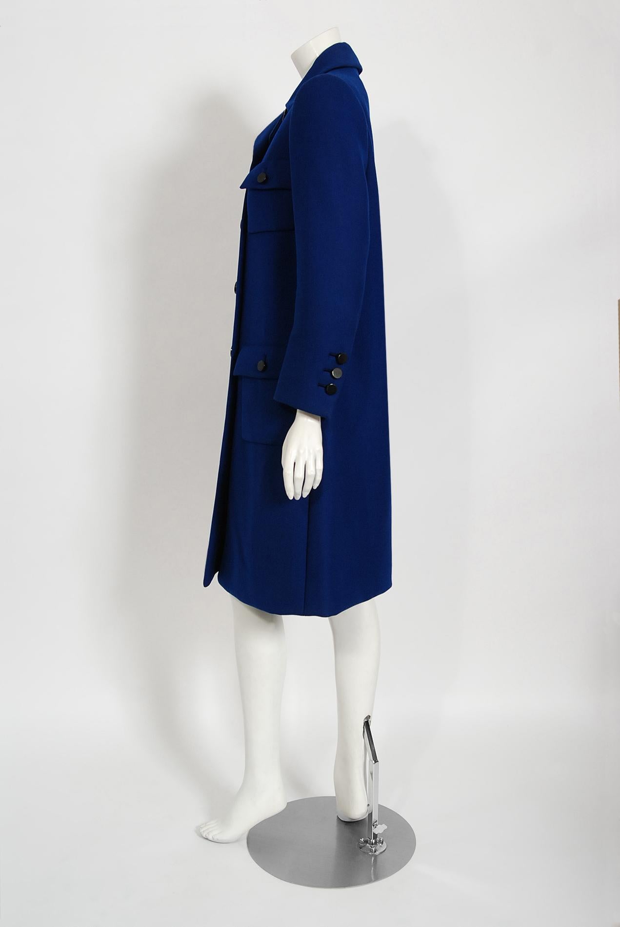 Vintage 1969 Norman Norell Royal Blue Wool Double-Breasted Mod Military Coat In Good Condition For Sale In Beverly Hills, CA