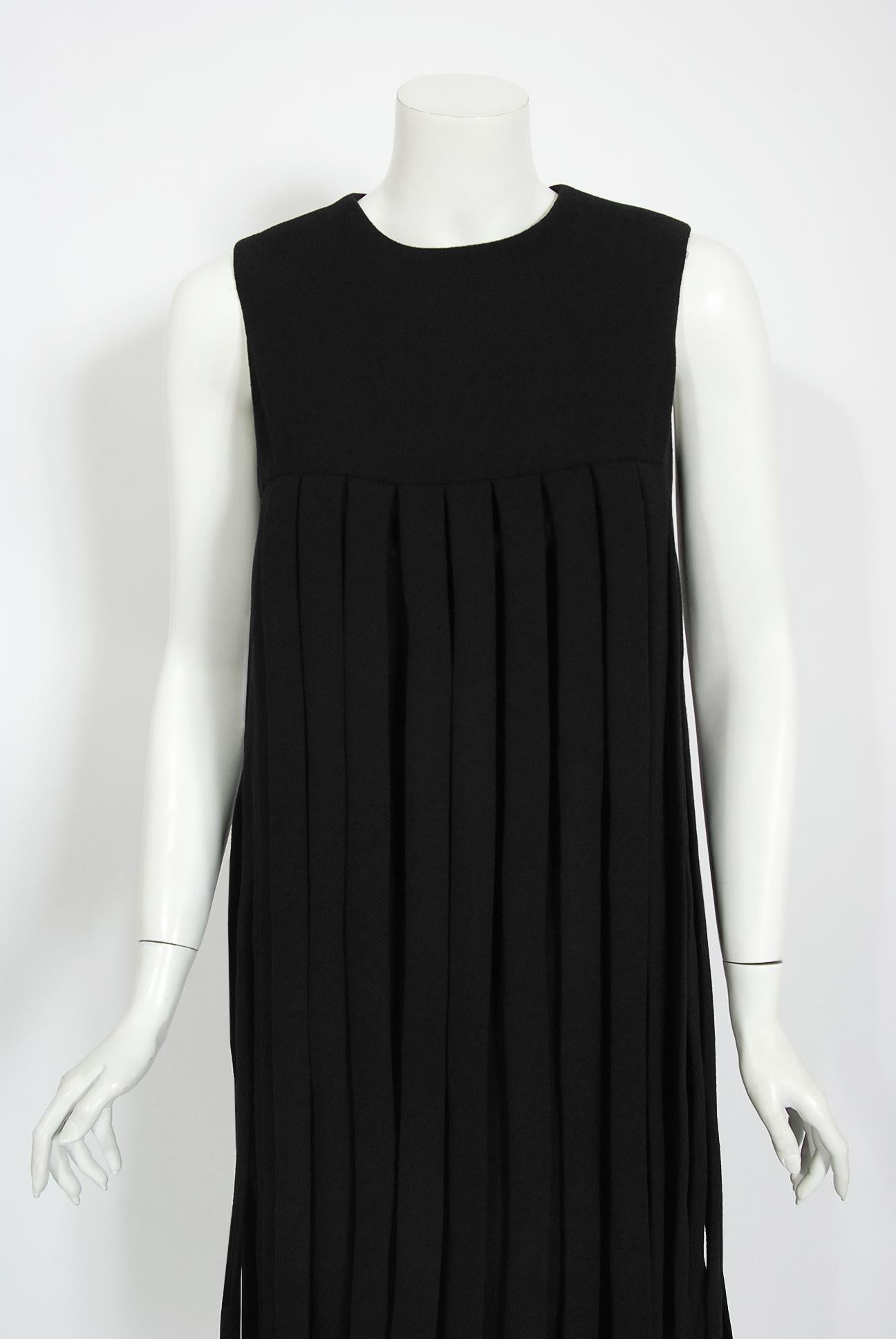 Vintage 1967 Pierre Cardin Documented Black Wool Space-Age Mod Carwash Dress 2