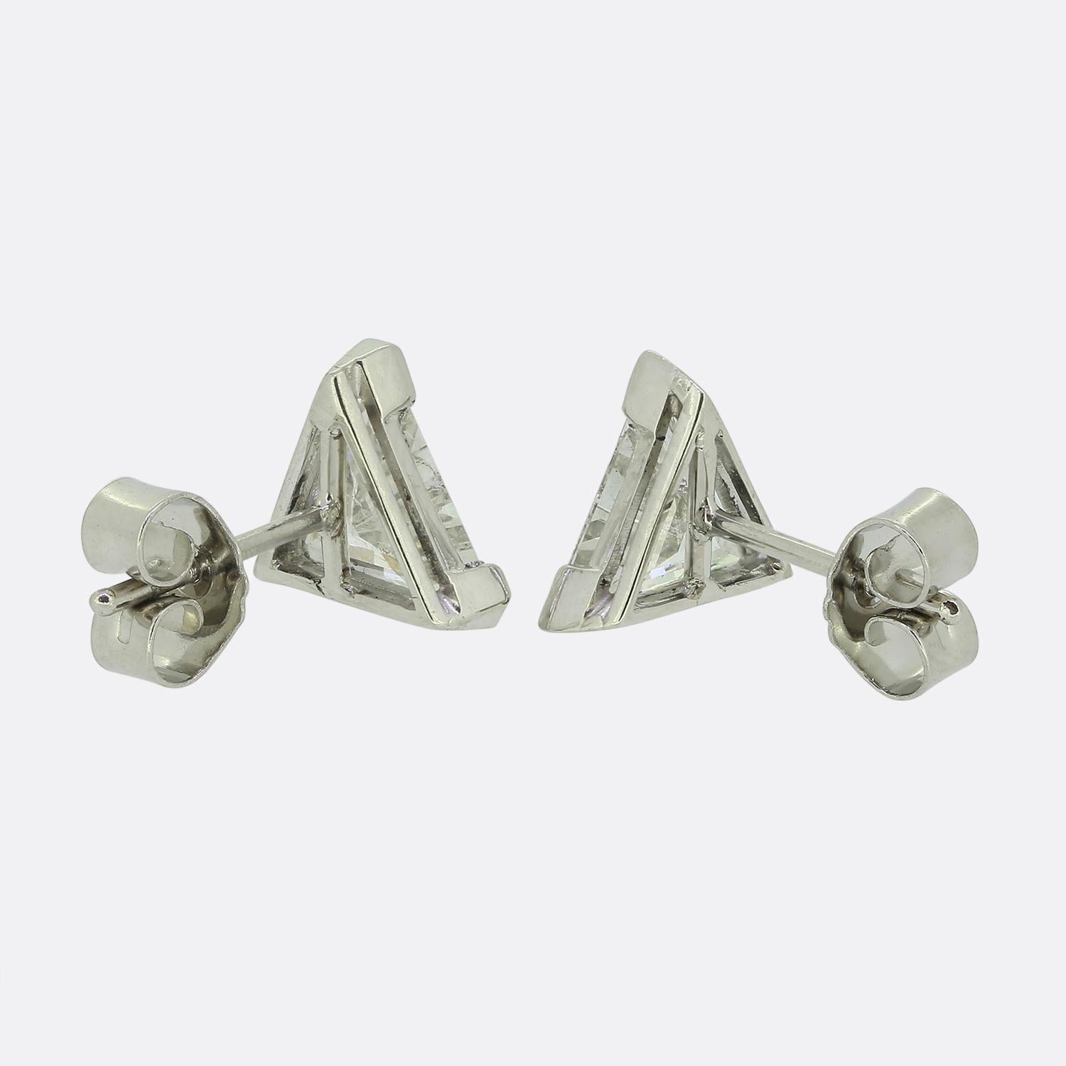Vintage 1,97 Karat dreieckige Diamant-Ohrstecker im Zustand „Gut“ im Angebot in London, GB