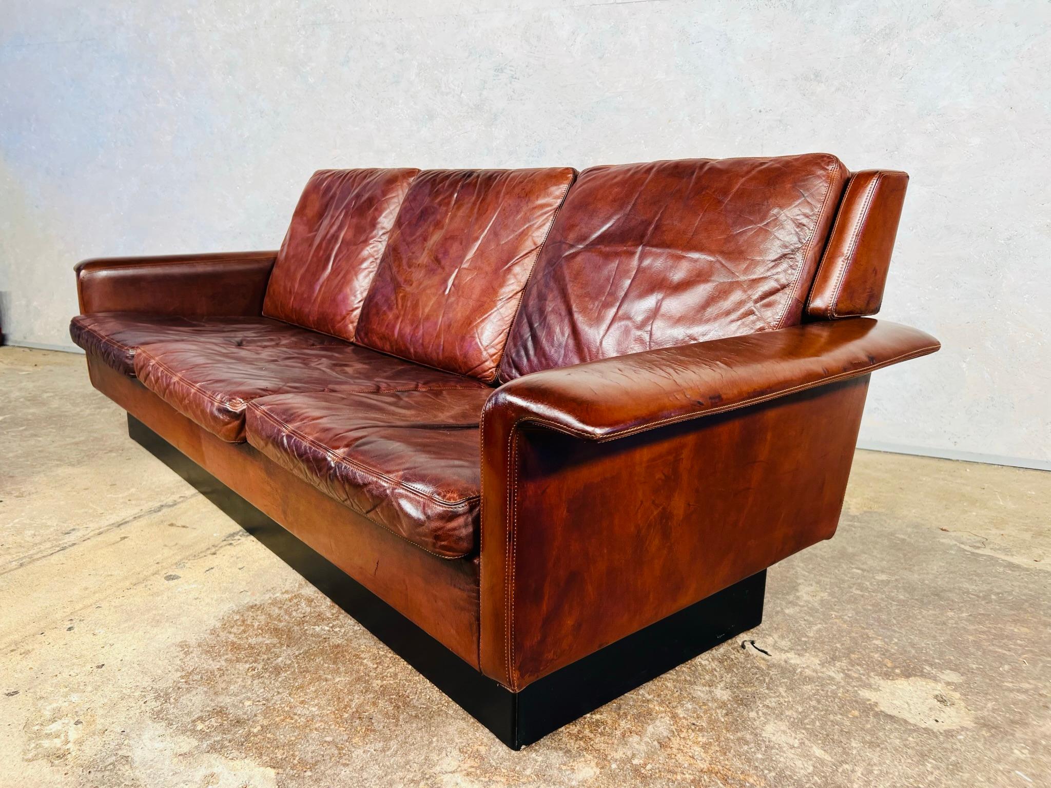 Vintage 1970 Arne Vodder Brown 3 Seater Leather Sofa For Fritz Hansen #533 For Sale 2