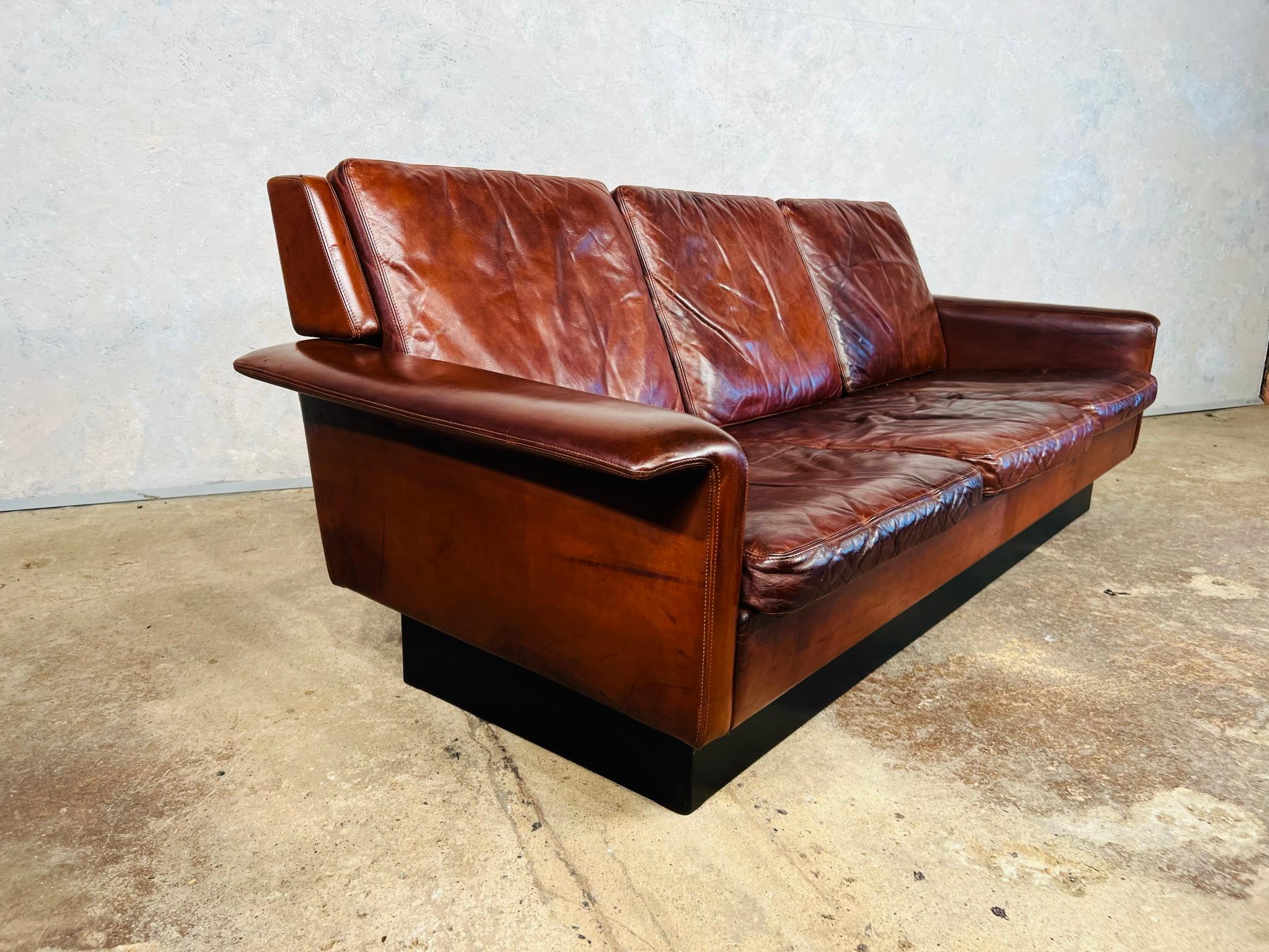Vintage 1970 Arne Vodder Brown 3 Seater Leather Sofa For Fritz Hansen #533 For Sale 4