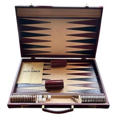 Vintage 1970 Burgunderfarbenes Backgammon Rare Etienne Aigner Handgefertigtes Set aus weichem Leder, Vintage