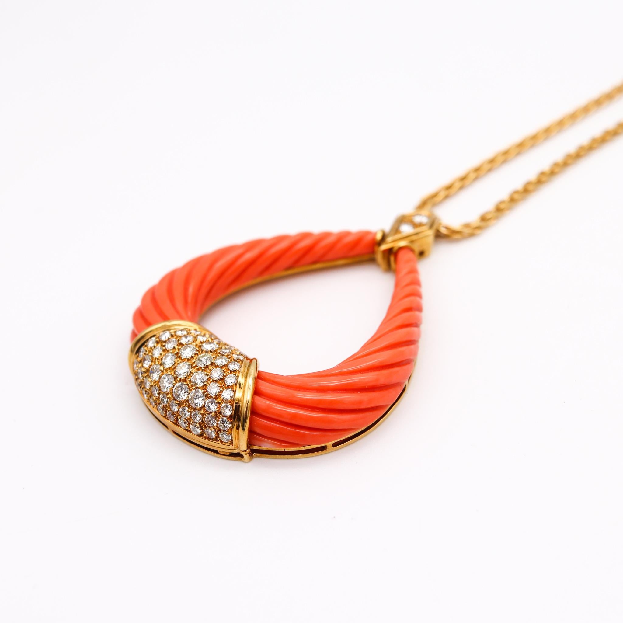 Women's Vintage 1970 Fluted Coral Necklace Pendant in 18Kt Gold with 3.12 Ct in Diamonds