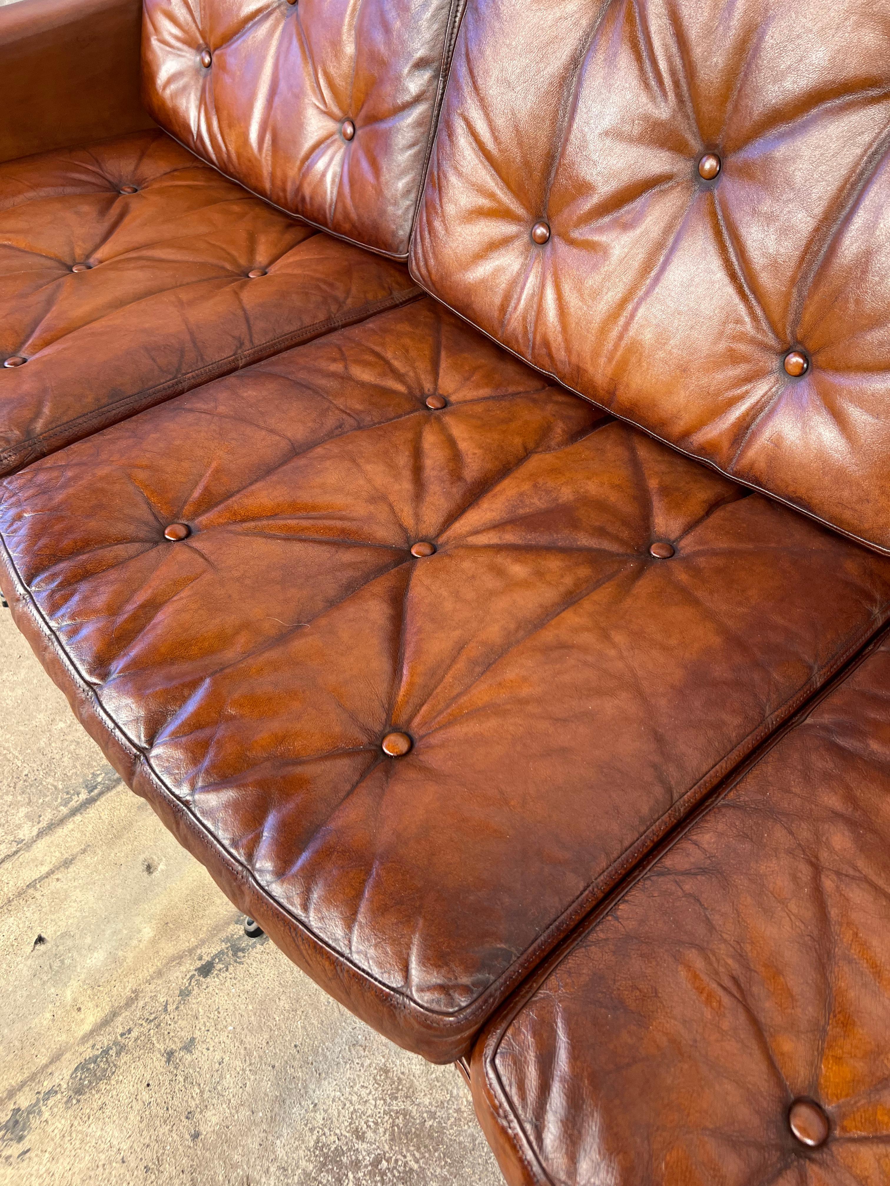 sofa knut based