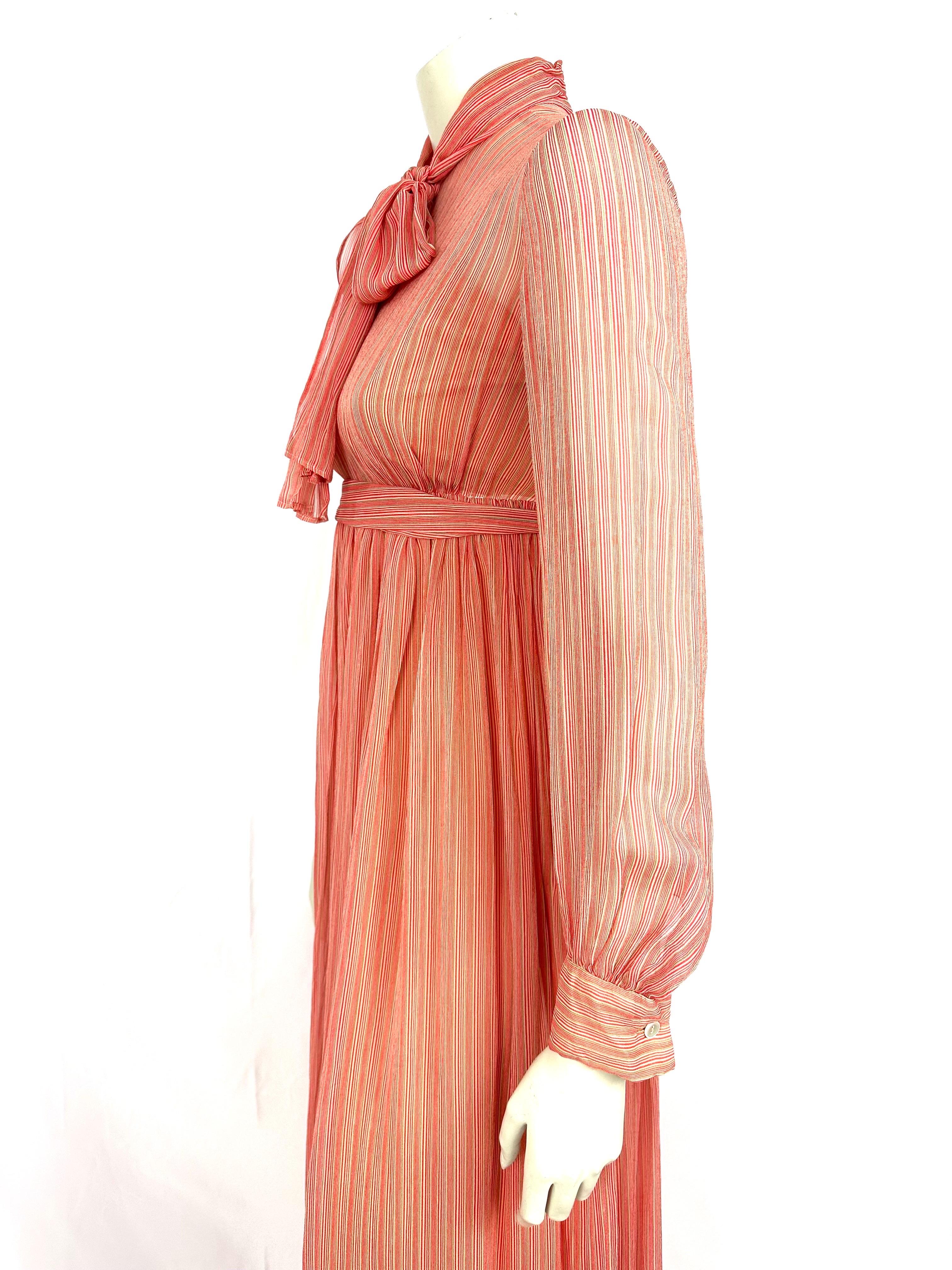 Vintage 1970's Jean Patou langes Seidenkleid aus Chiffon mit Streifen im Angebot 3