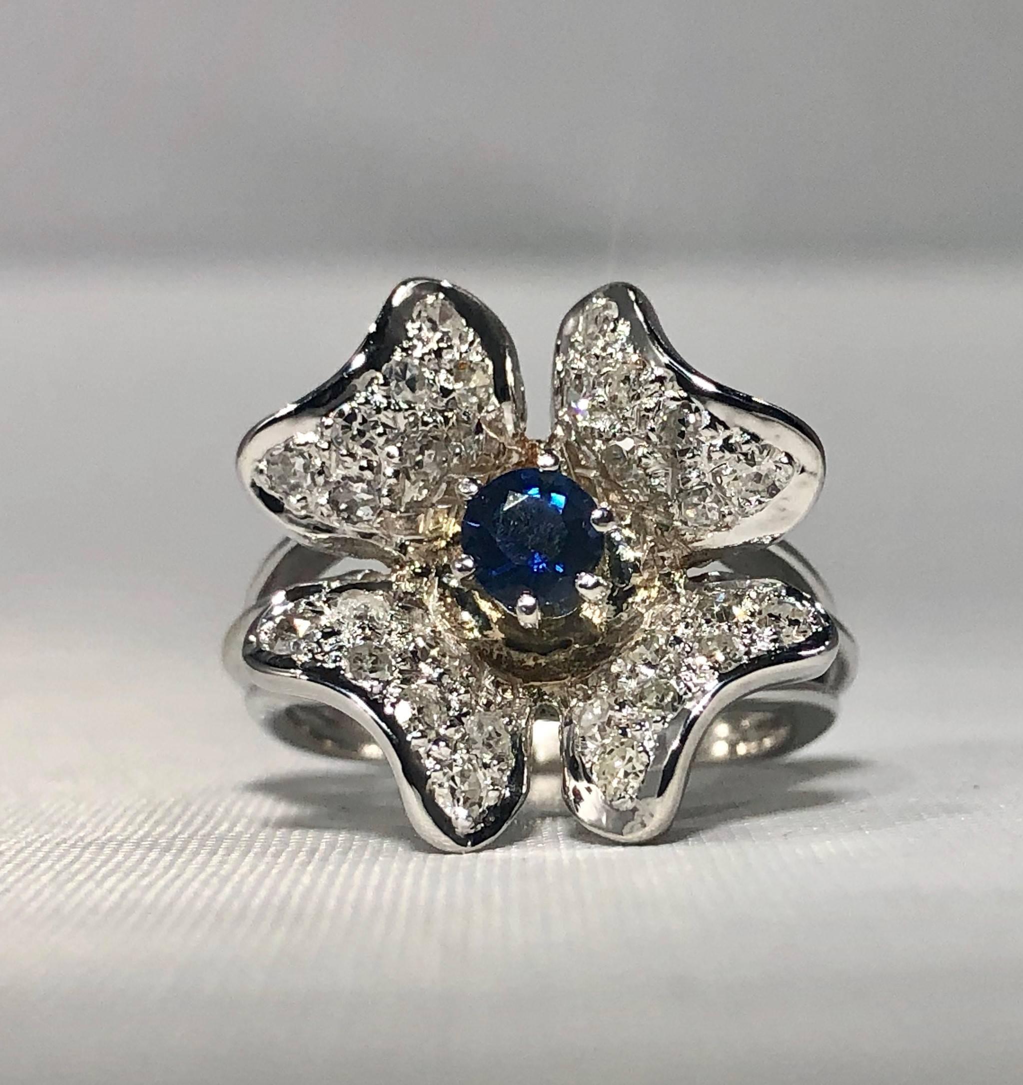 Vintage 1970s 14 Karat Sapphire and Diamond Flower Cocktail Ring In Excellent Condition For Sale In Mansfield, OH