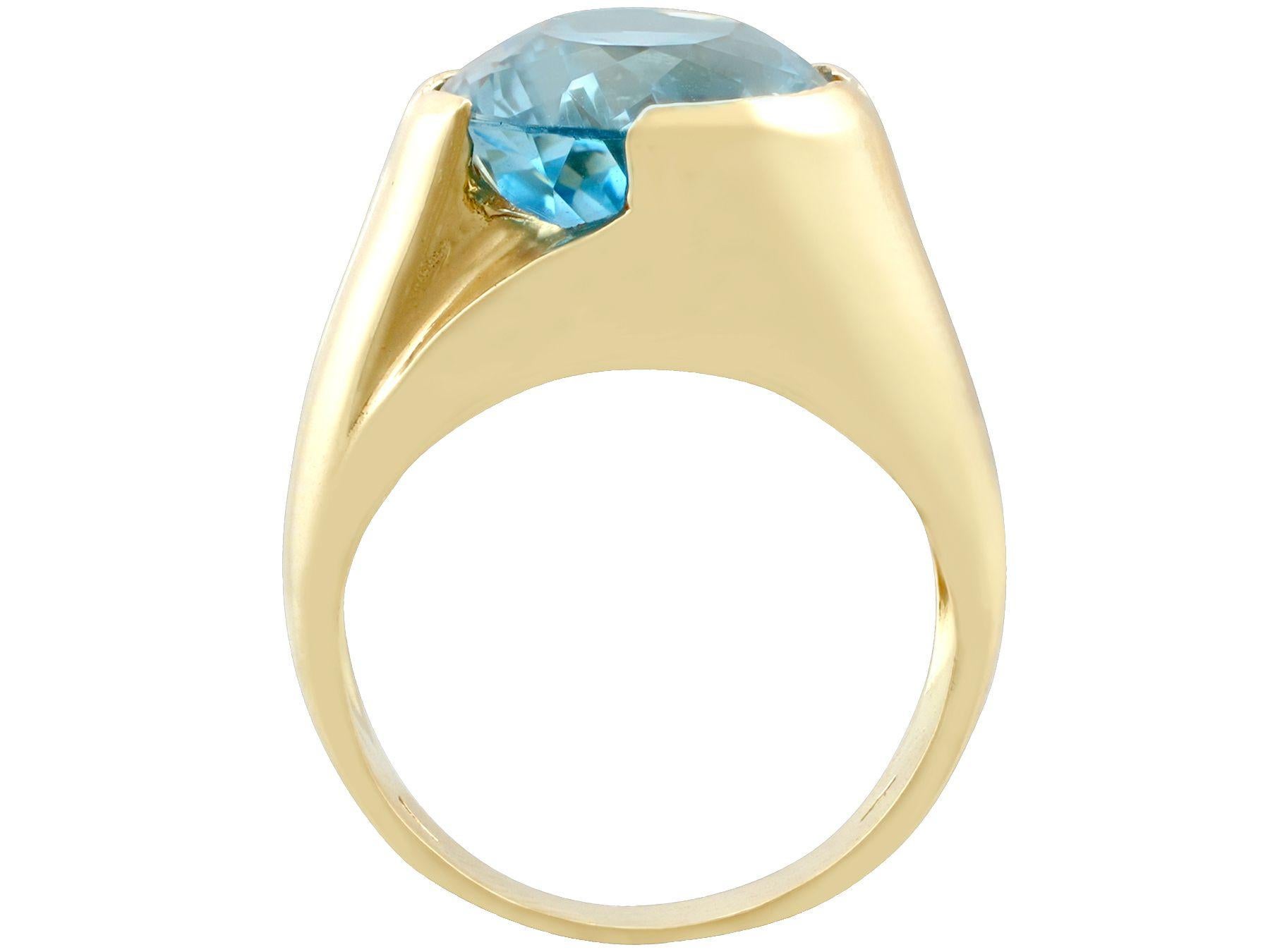 Women's or Men's Vintage 1970s 14.12 Carat Oval Cut Topaz Gold Cocktail Ring For Sale