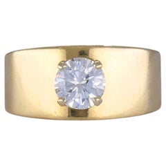 Bague vintage des années 1970 en or jaune 14 carats, à large anneau, sertie d'un diamant rond taille brillant en solitaire