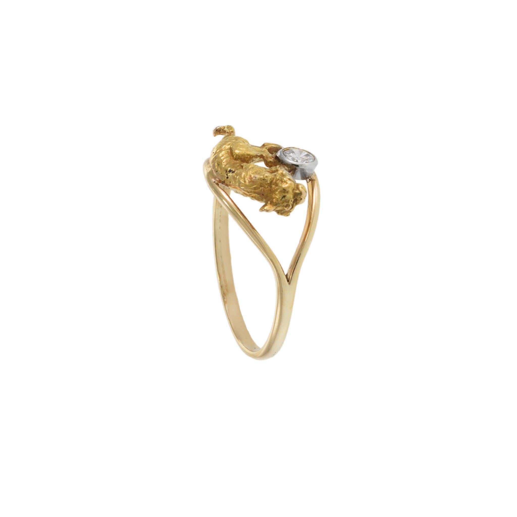 Vintage 1970s 14KT Gelbgold Katze Ring mit Diamant-Center Damen im Angebot