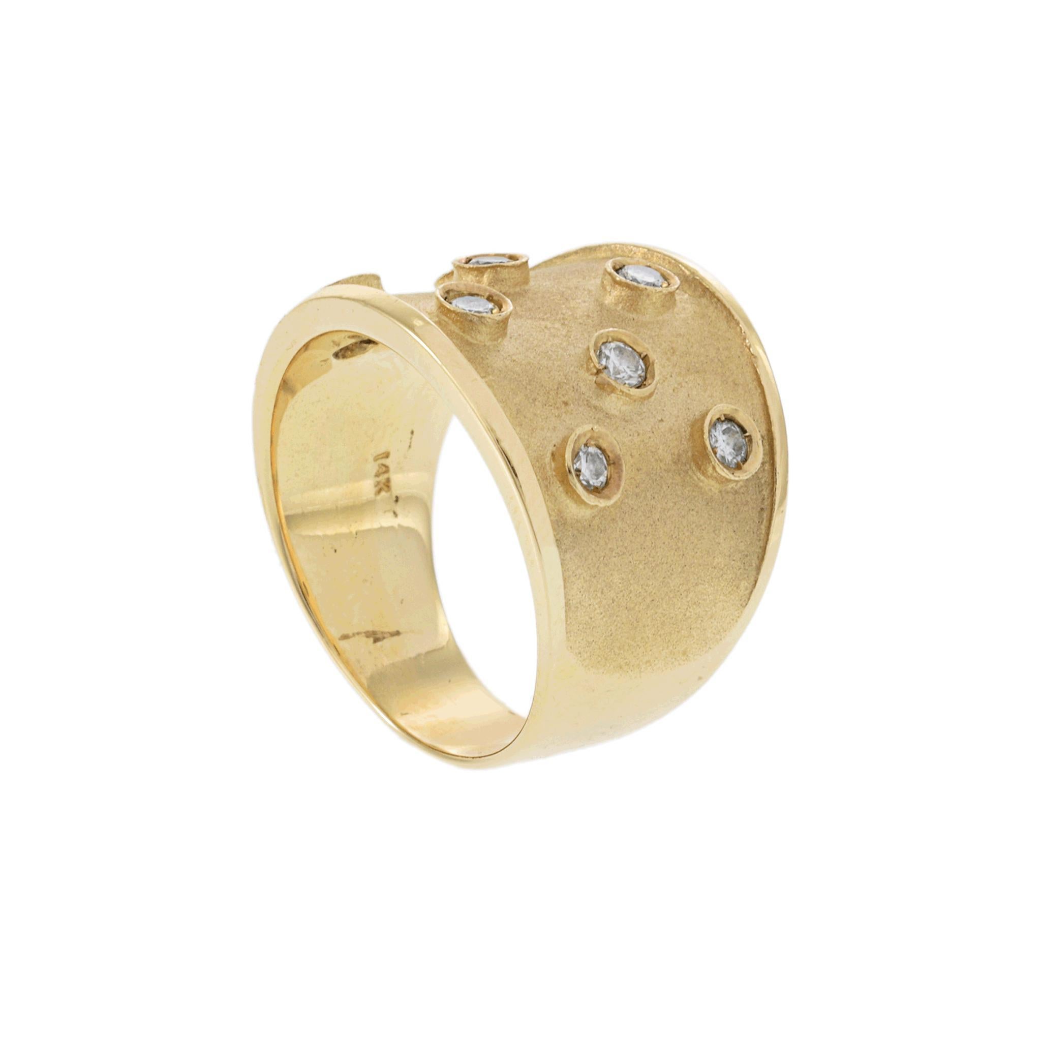 Donna Vintage anni '70: fascia per sigari in oro giallo 14KT con diamanti in vendita