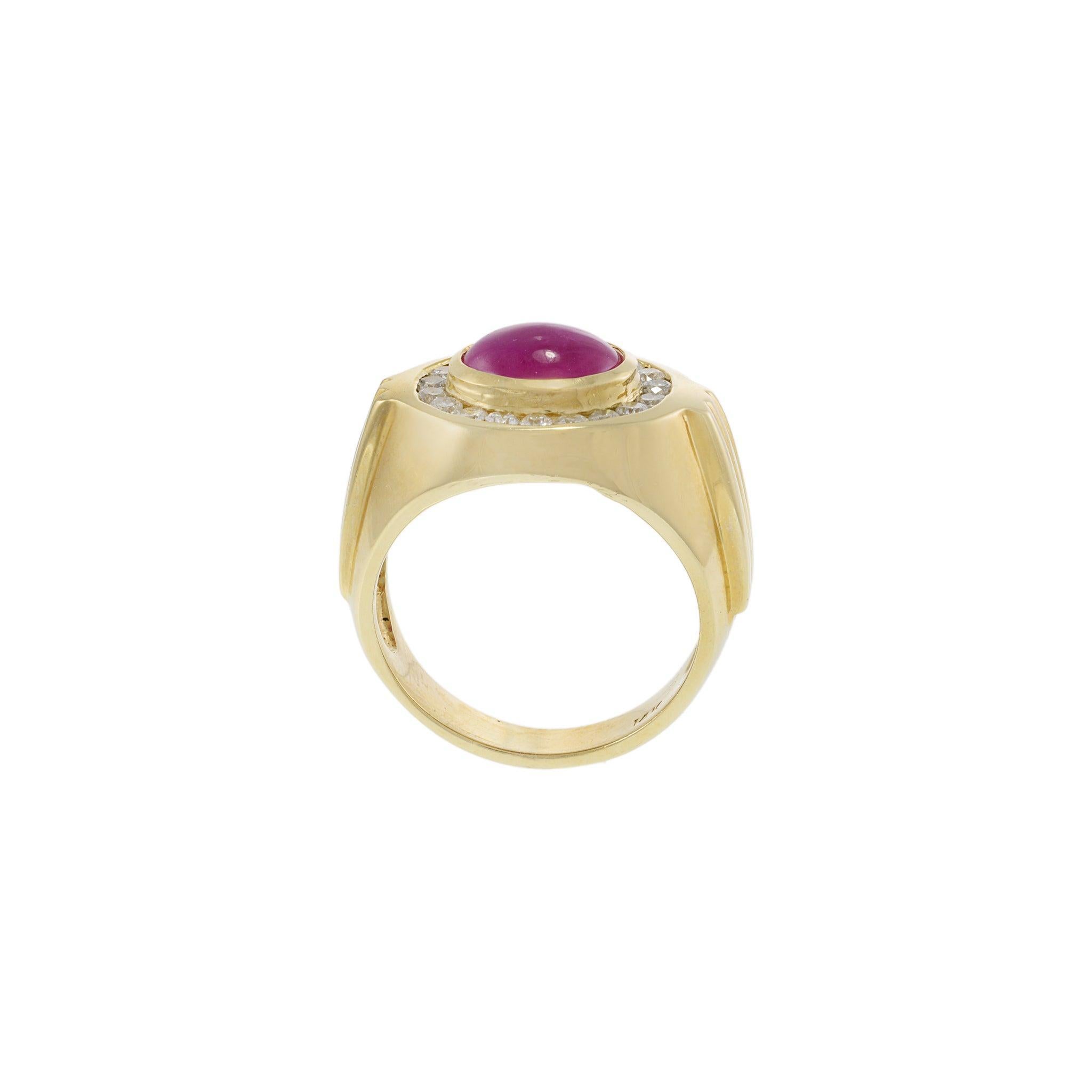 Vintage 1970s 14KT Yellow Gold Ruby and Diamond Cabochon Ring For Sale 2