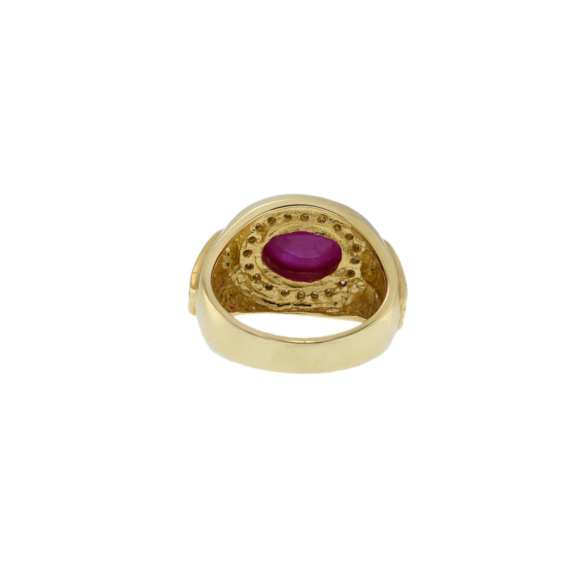 Vintage 1970s 14KT Yellow Gold Ruby and Diamond Cabochon Ring For Sale 4