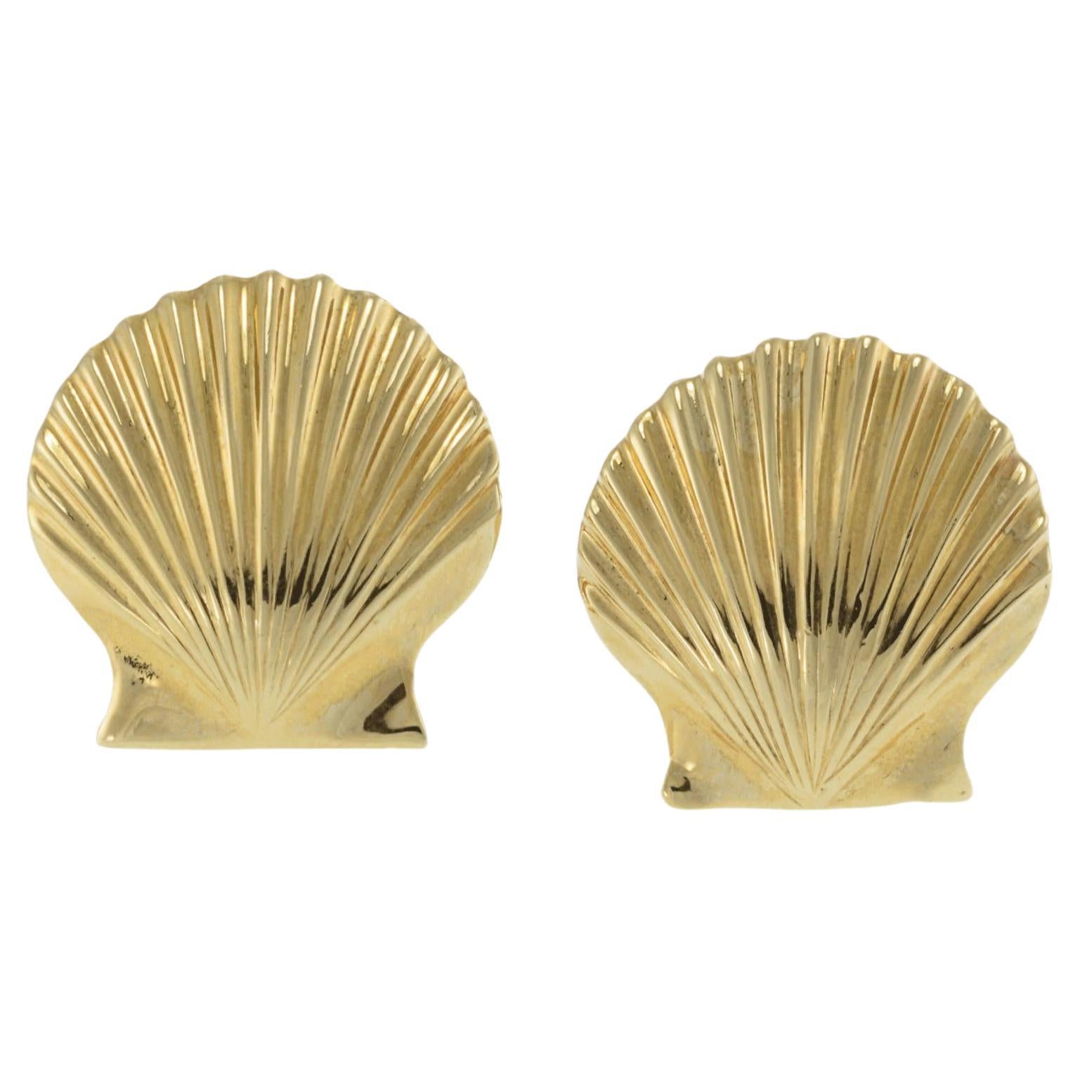 Vintage 1970s 14KT Yellow Gold Scallop Shell Earrings