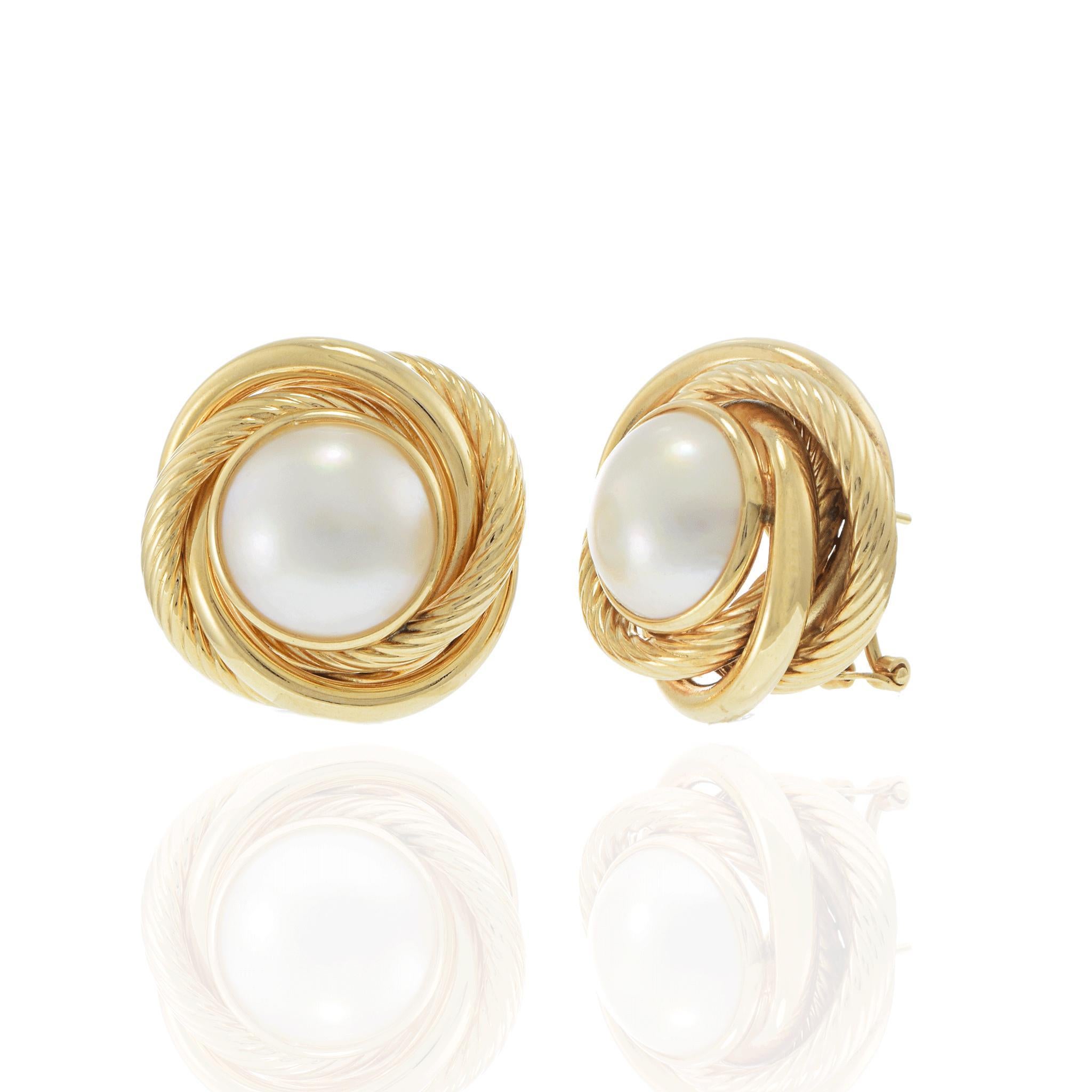 Women's Vintage 1970s 14KT Yellow Gold Swirl Earrings with 15mm Mobe Pearls For Sale