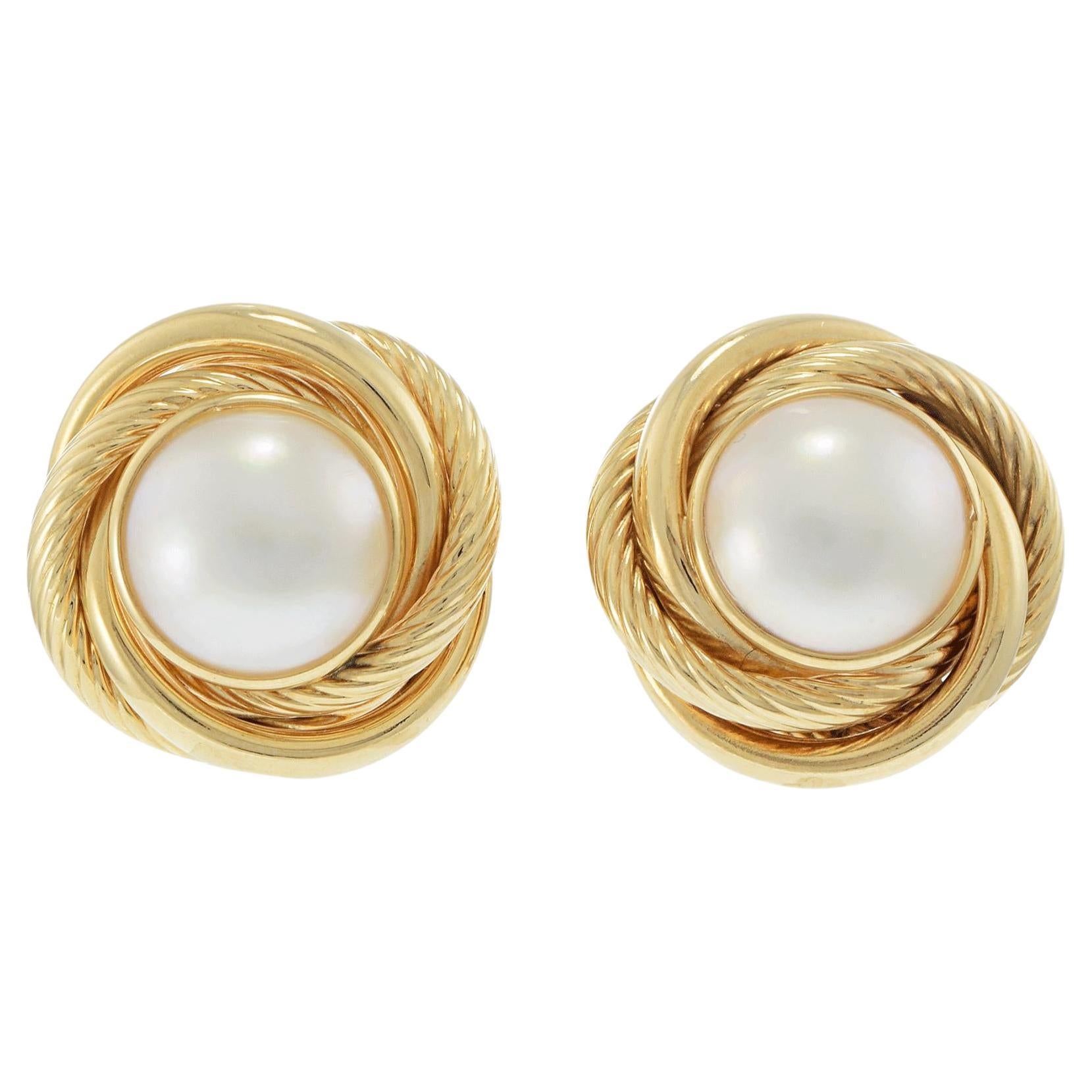Vintage 1970s 14KT Yellow Gold Swirl Earrings with 15mm Mobe Pearls For Sale