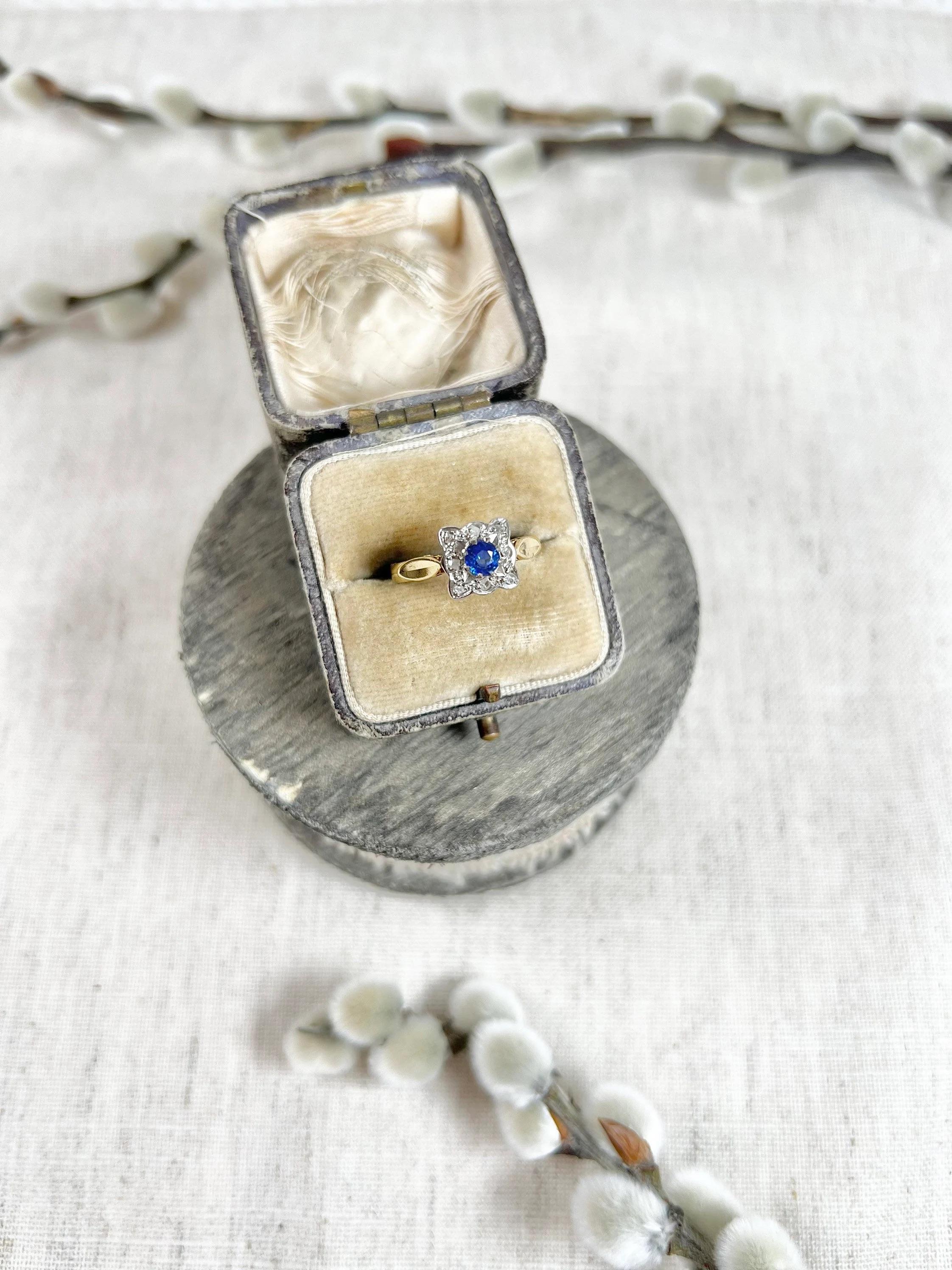 Vintage 1970’s 18ct Gold Sapphire & Diamond Square Cluster Ring For Sale 1