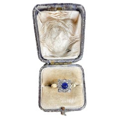 Vintage 1970's Sapphire & Diamond Square Cluster Gold 18ct Sapphire & Diamond Square Cluster Ring