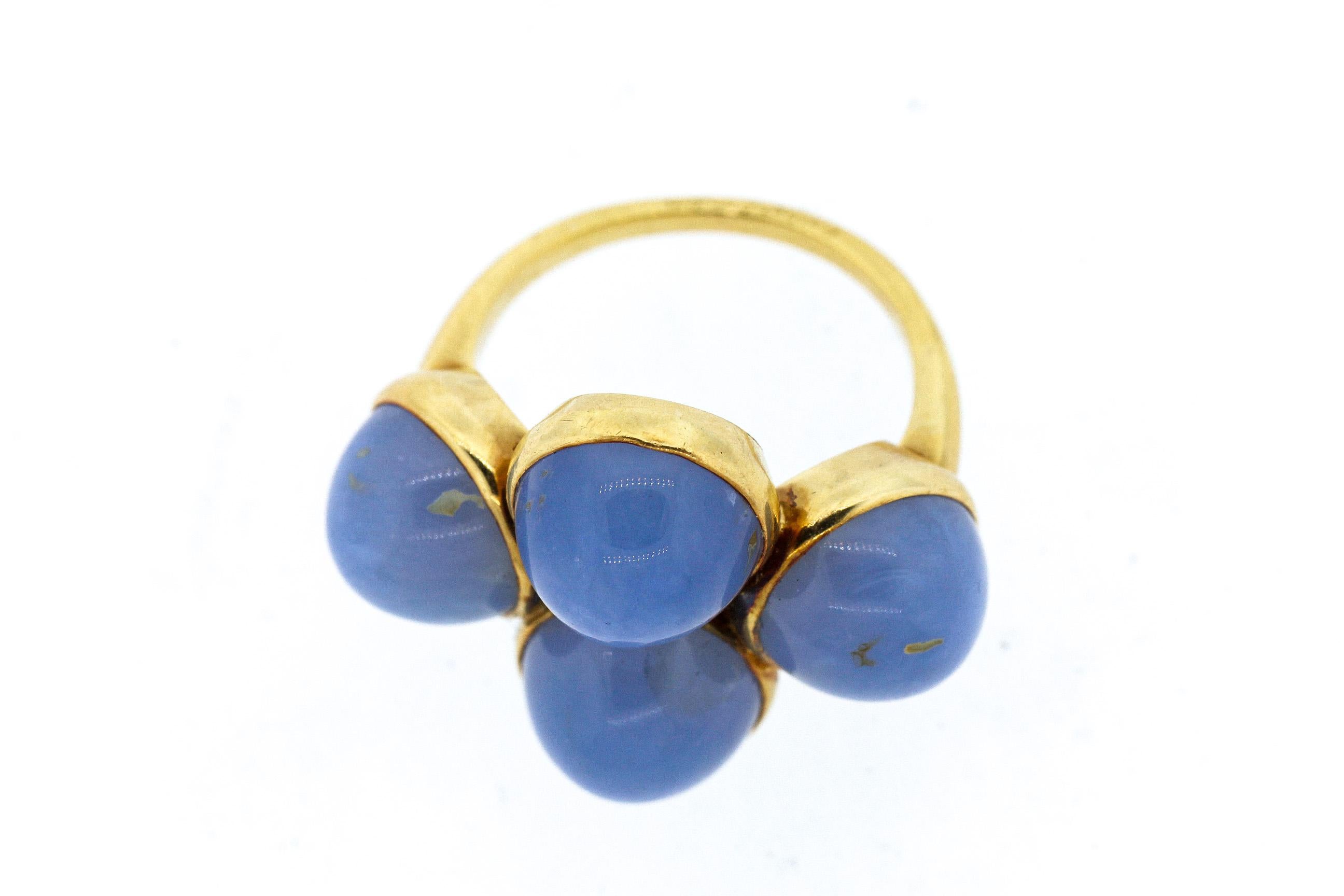 Vintage 1970s 18 Karat Gold Cartier Cabochon Chalcedony Bubble Ring In Good Condition In New York, NY