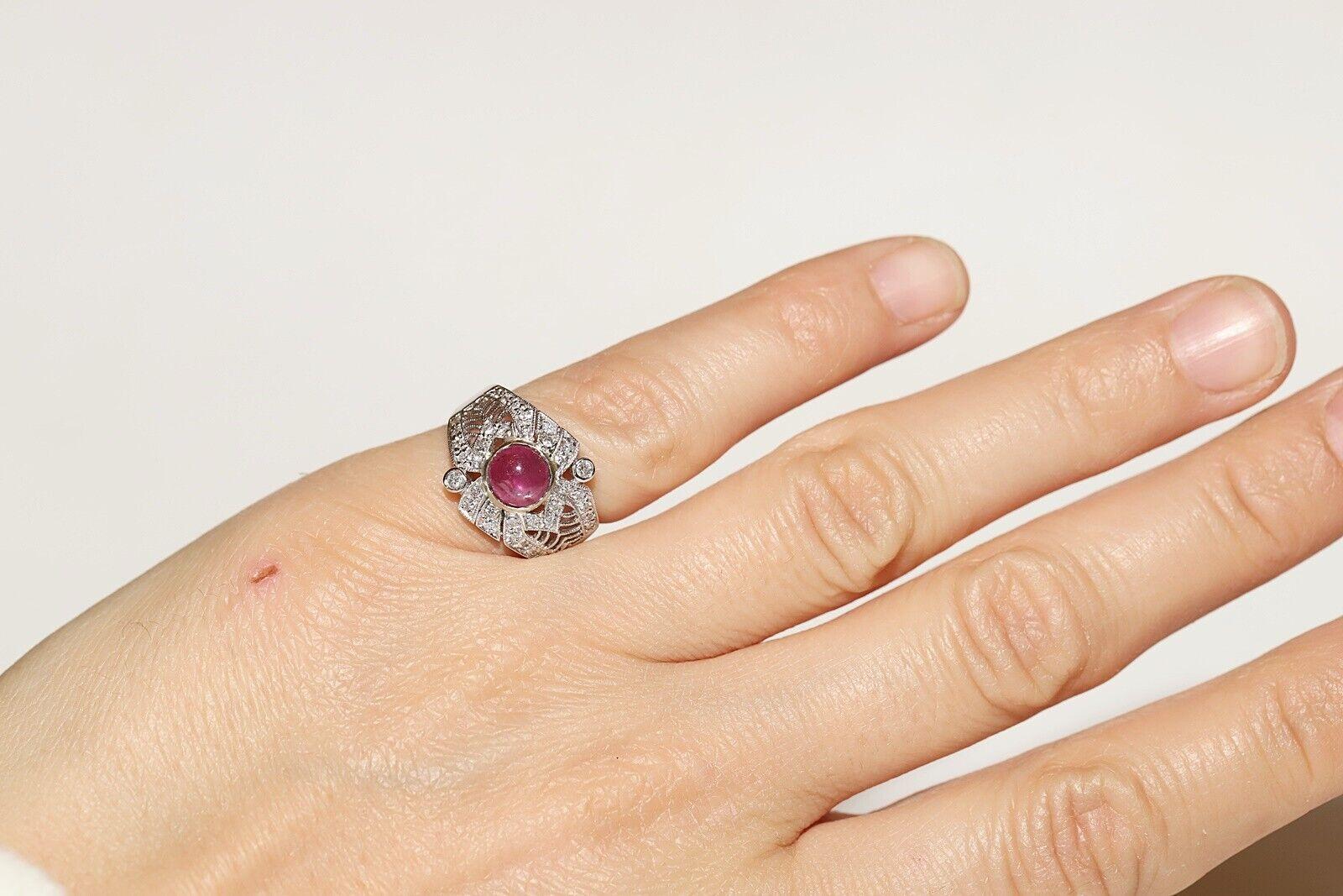 Dekorierter Vintage-Ring aus 18 Karat Gold mit natürlichem Diamant und Cabochon-Rubin, 1970er Jahre im Angebot 4