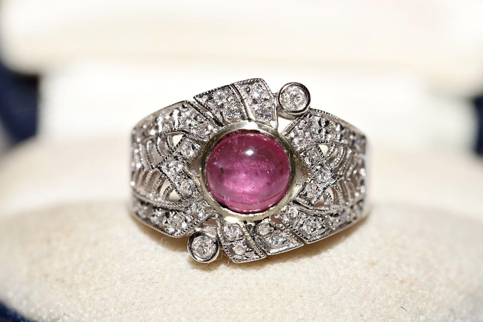 Vintage 1970s 18k Gold Natural Diamond And Cabochon Ruby Decorated Ring For Sale 5