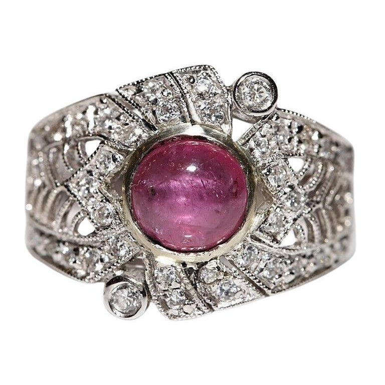 Bague vintage des années 1970 en or 18 carats décorée de diamants naturels et de rubis cabochons