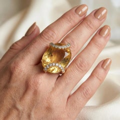 Vintage 1970s 18KT Gold Citrine and Diamond Ring