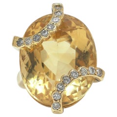 Vintage 1970s 18KT Gold Citrine and Diamond Ring