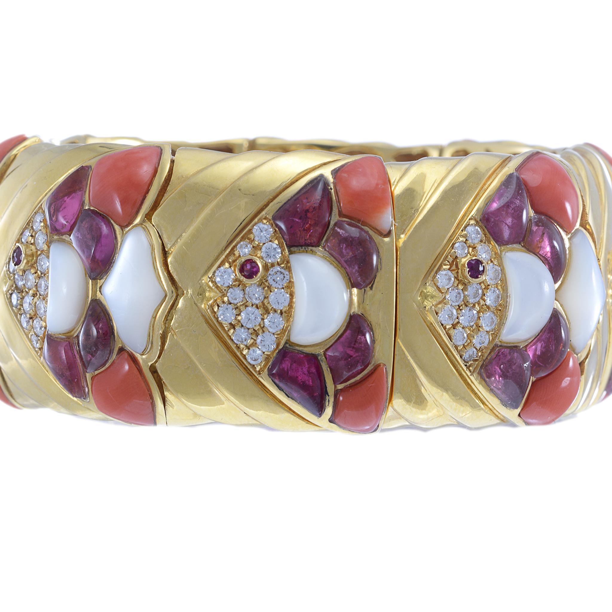 Taglio rotondo Bracciale Angel Fish Diamond in oro giallo 18KT vintage del 1970 in vendita