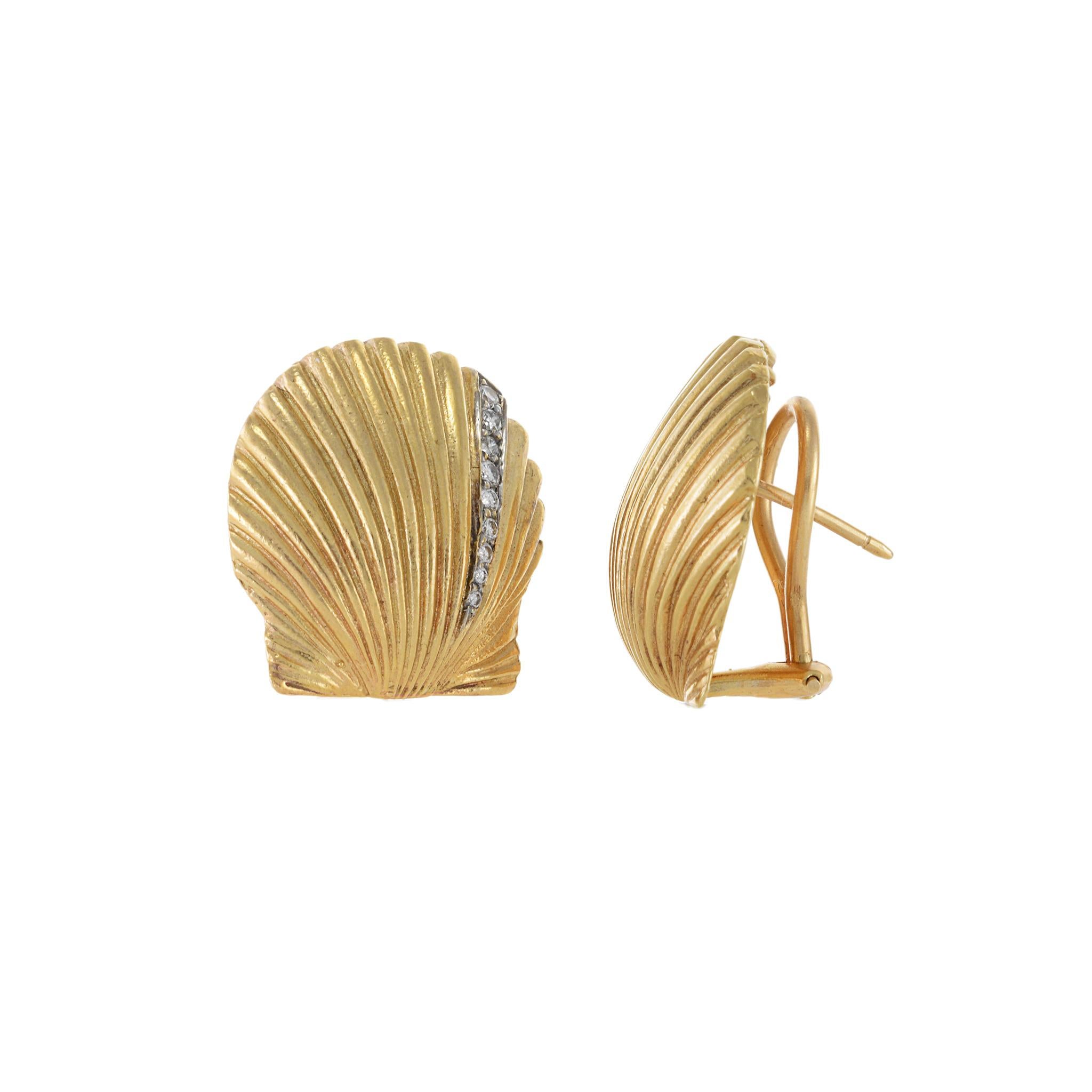 Vintage 1970er Jahre 18KT Gelbgold Diamant- Jakobsmuschel-Ohrringe (Zeitgenössisch) im Angebot