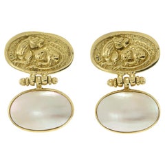 Vintage 1970s 18KT Yellow Gold Mobe Pearl Earrings with Tiger Coin Motif