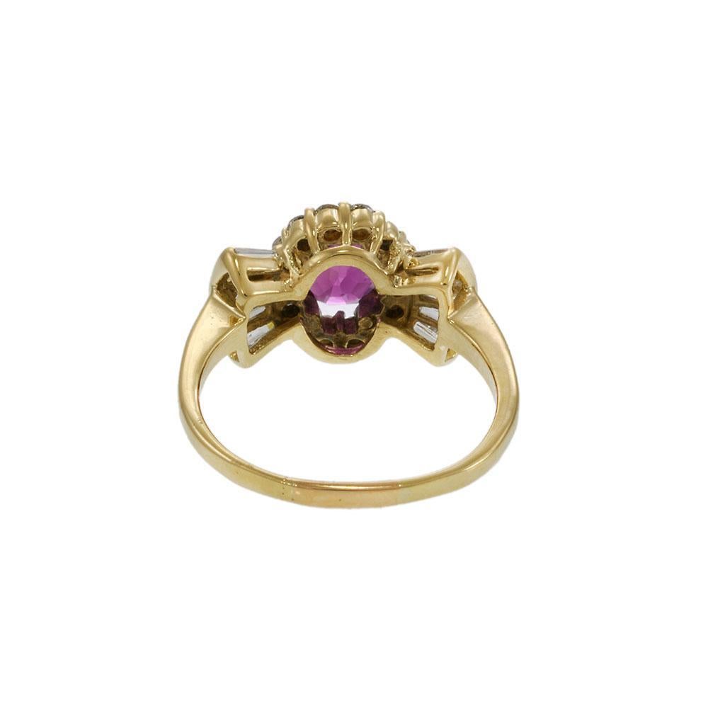 Vintage 1970 Bague nœud papillon en or jaune 18KT avec rubis et diamants en vente 1