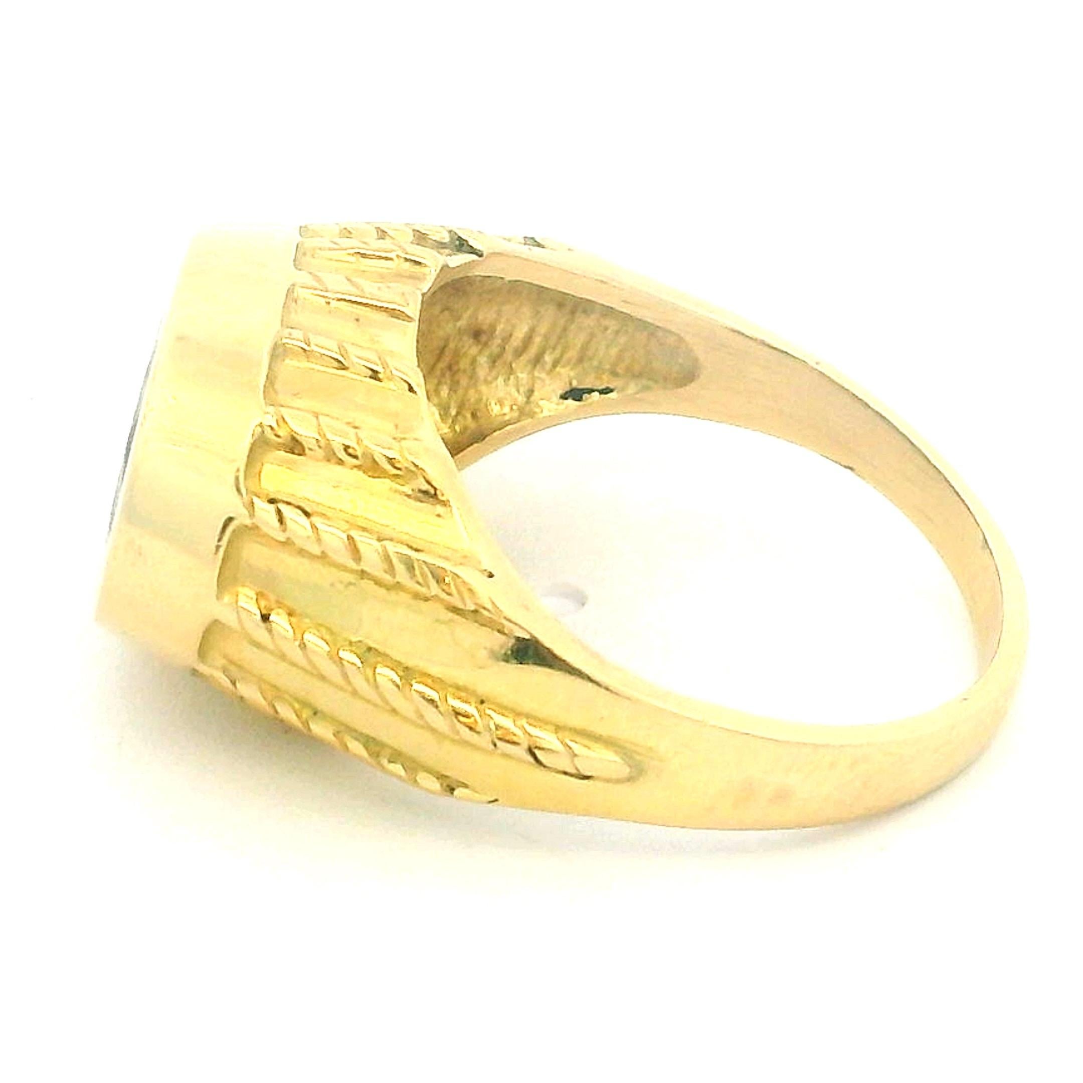 Anello vintage degli anni '70-'80 in oro giallo 18 carati con tanzanite da 4 carati in vendita 1