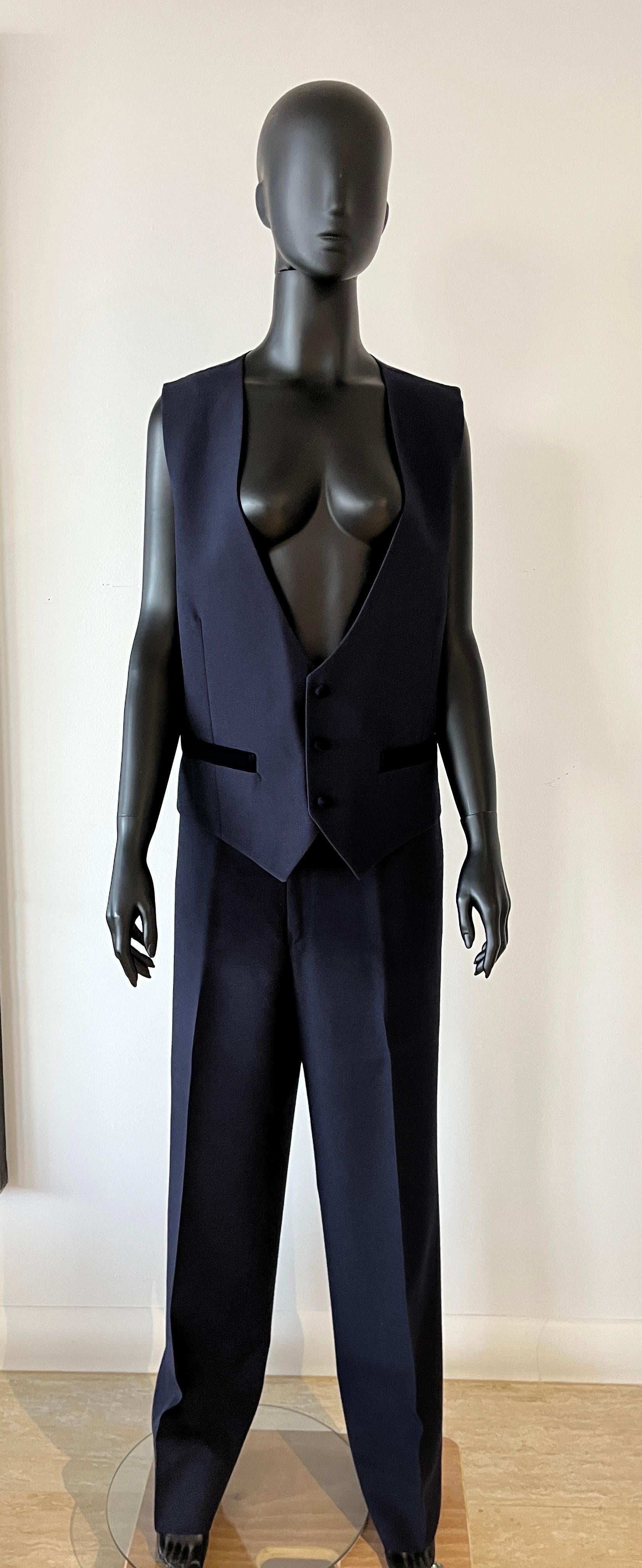 Vintage 1970’s 3 piece Mens navy blue wool and velvet suit by Tony Barlow. 7