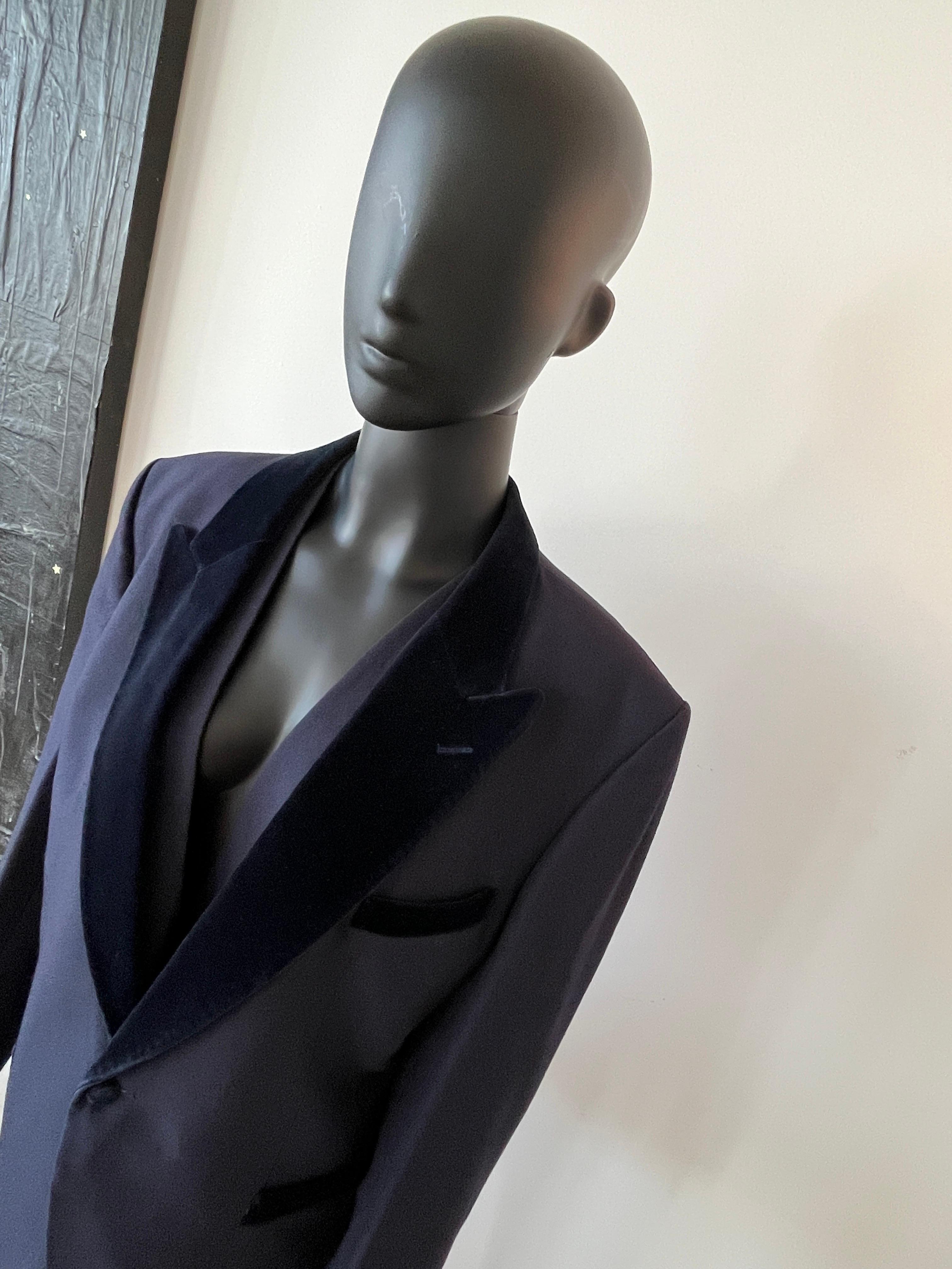 Vintage 1970’s 3 piece Mens navy blue wool and velvet suit by Tony Barlow. In Good Condition In COLLINGWOOD, AU