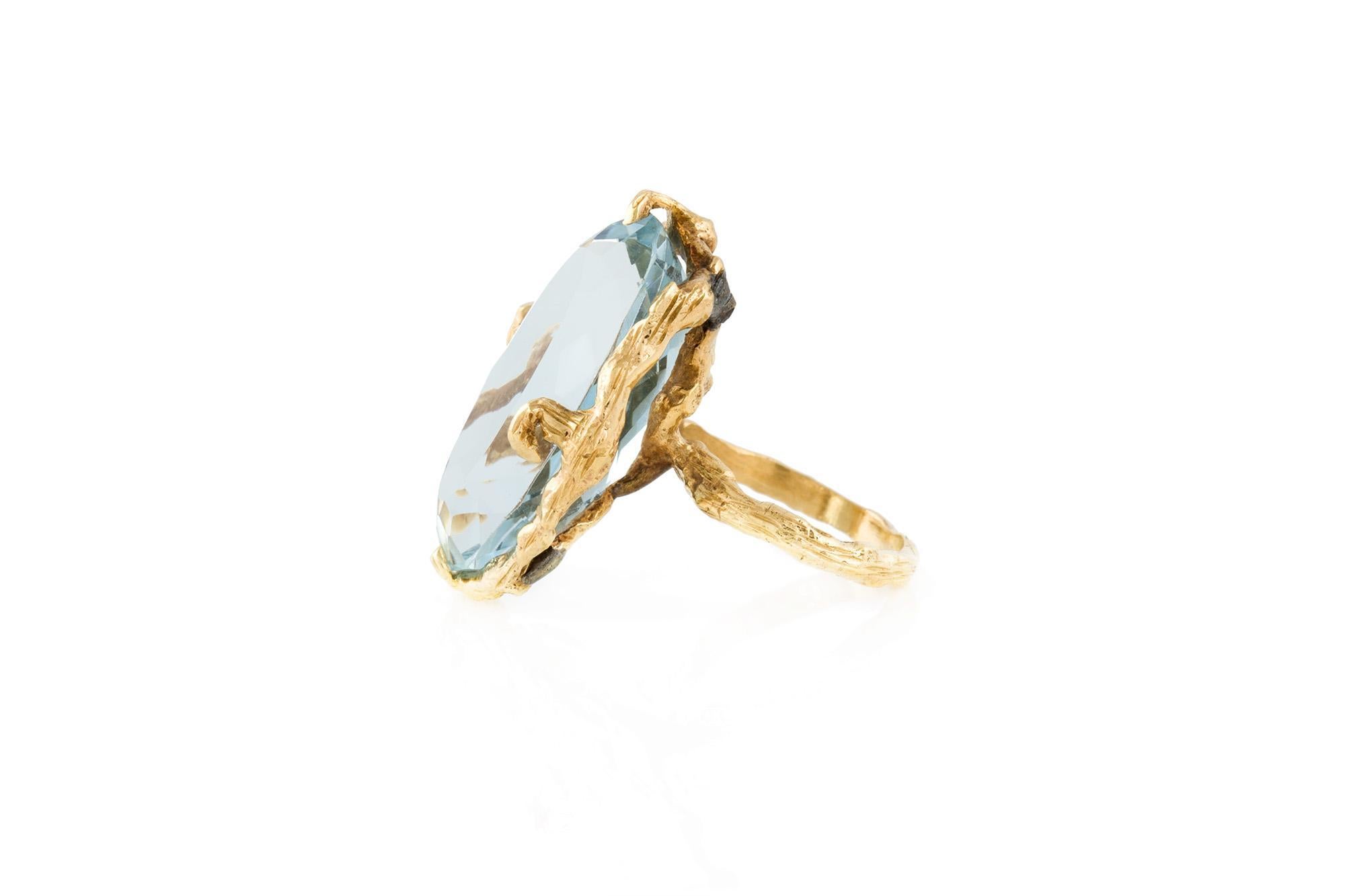 Taglio ovale Anello di acquamarina taglio ovale vintage anni '70 da 30,00 carati in vendita