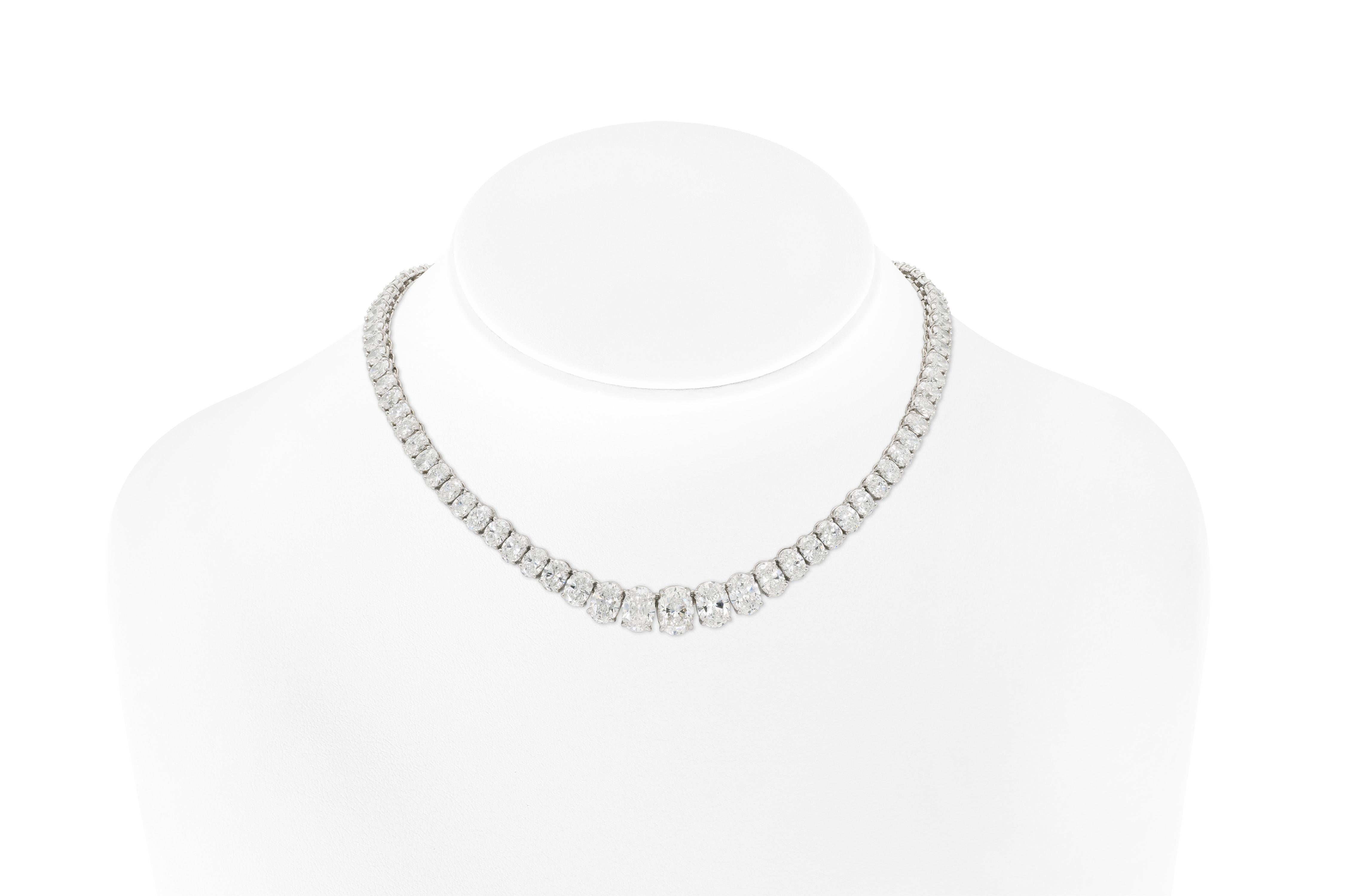 Vintage 1970s 46.50 Carat Oval Cut Diamond Riviera Necklace In Good Condition For Sale In New York, NY