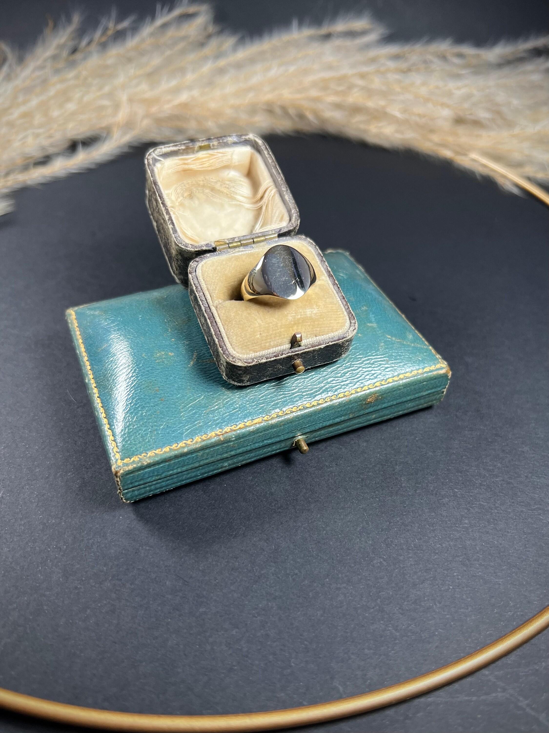 Vintage 1970's 9ct Gold Oval Signet Ring en vente 2