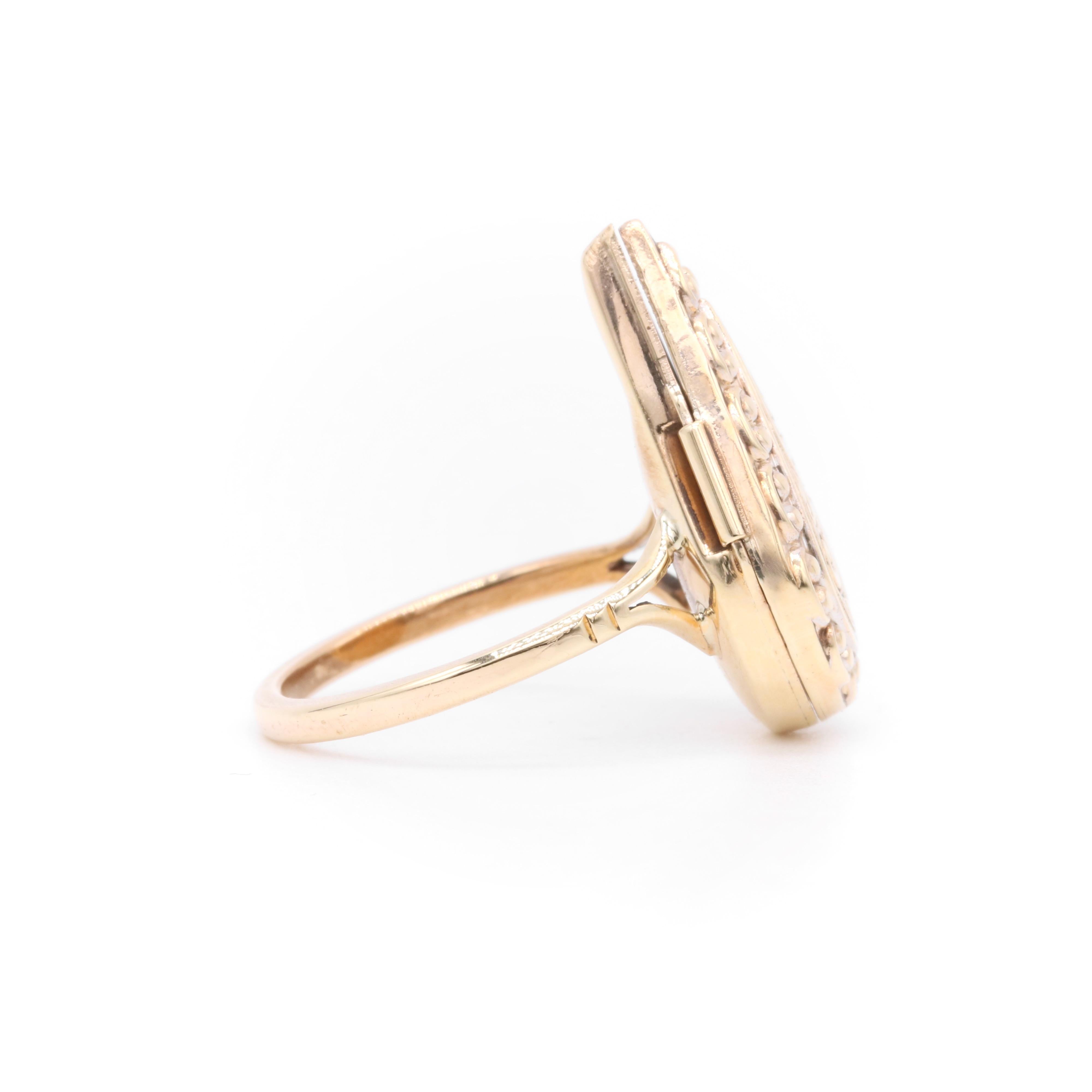Vintage 1970s 9K Yellow Gold Teardrop Shaped Engraved Locket Ring For Sale 2