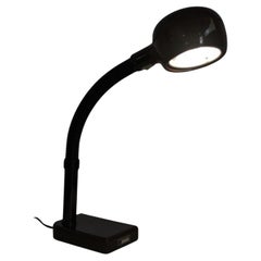 Lampe de table réglable vintage des années 1970 par Vico Magistretti - Iconic Design