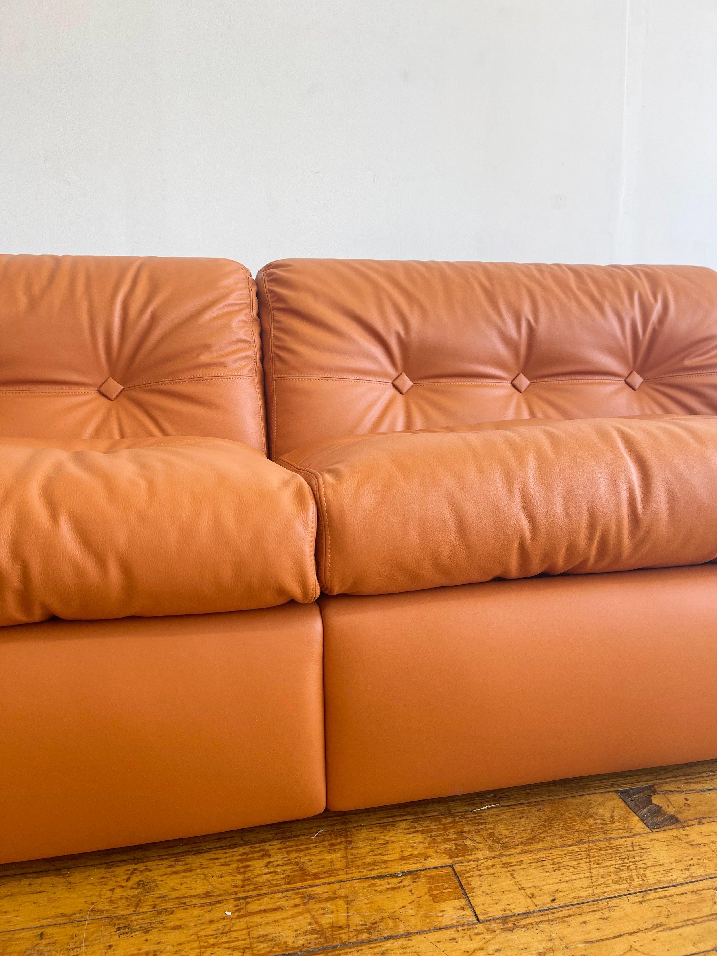 Adriano Piazzesi 1970s Sofa Newly Upholstered with Copper Brown Italian Leather For Sale 10