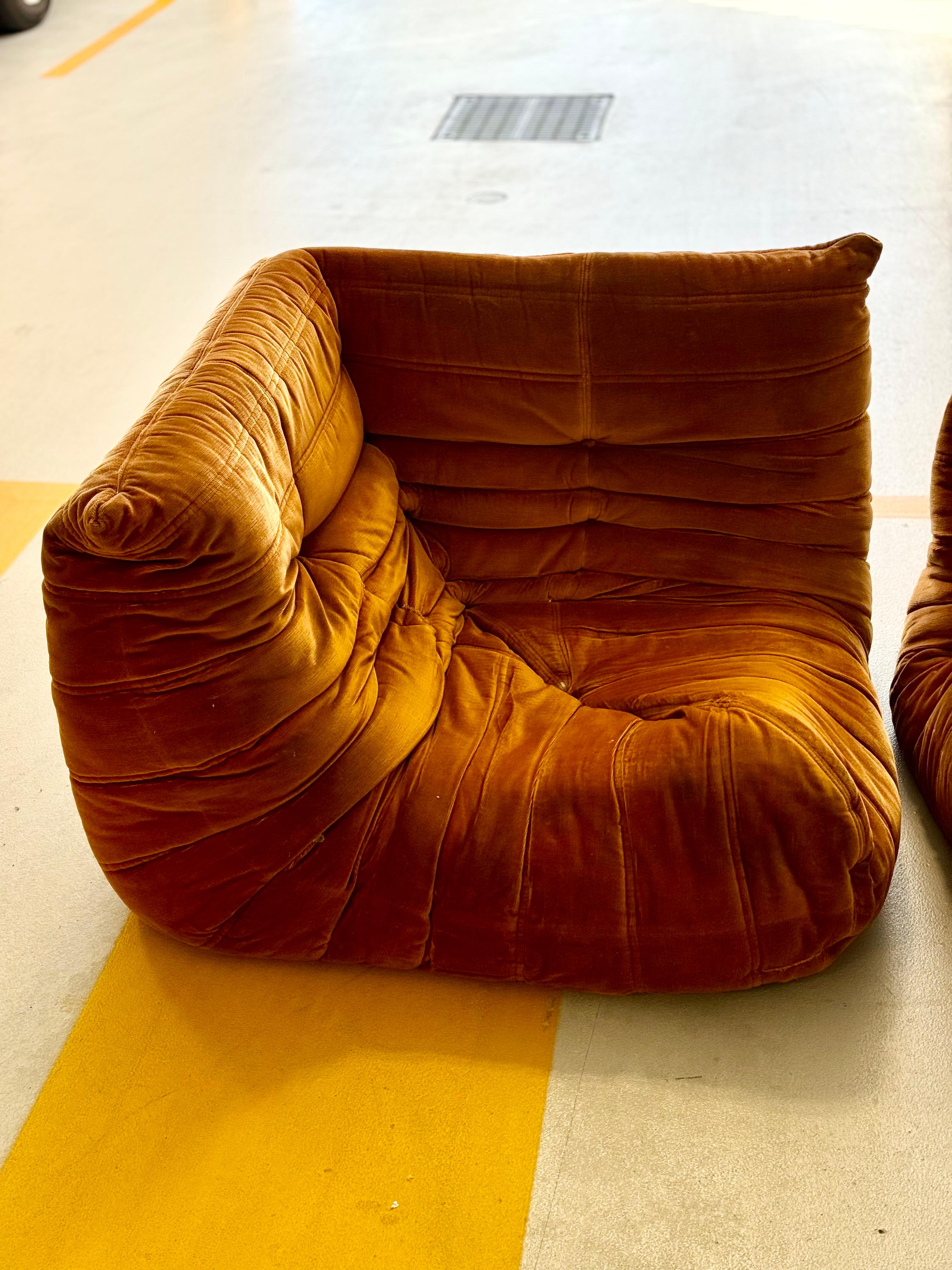 Velvet Vintage 1970’s Arconas Togo Set For Sale