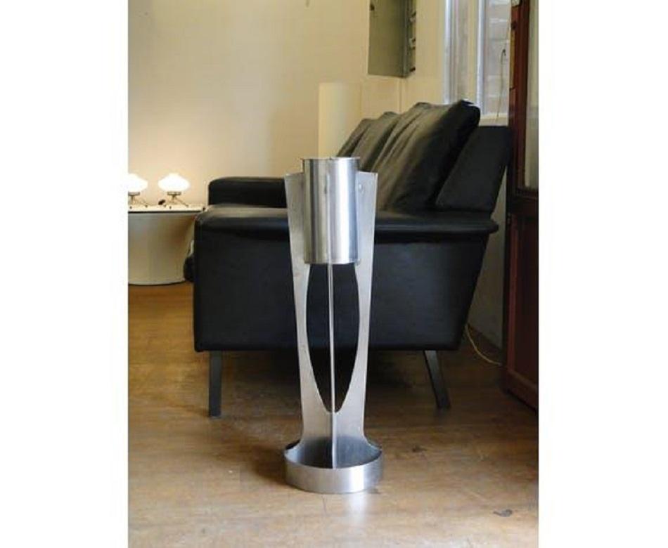 Ashtray on foot design 70s. French work in stainless steel.