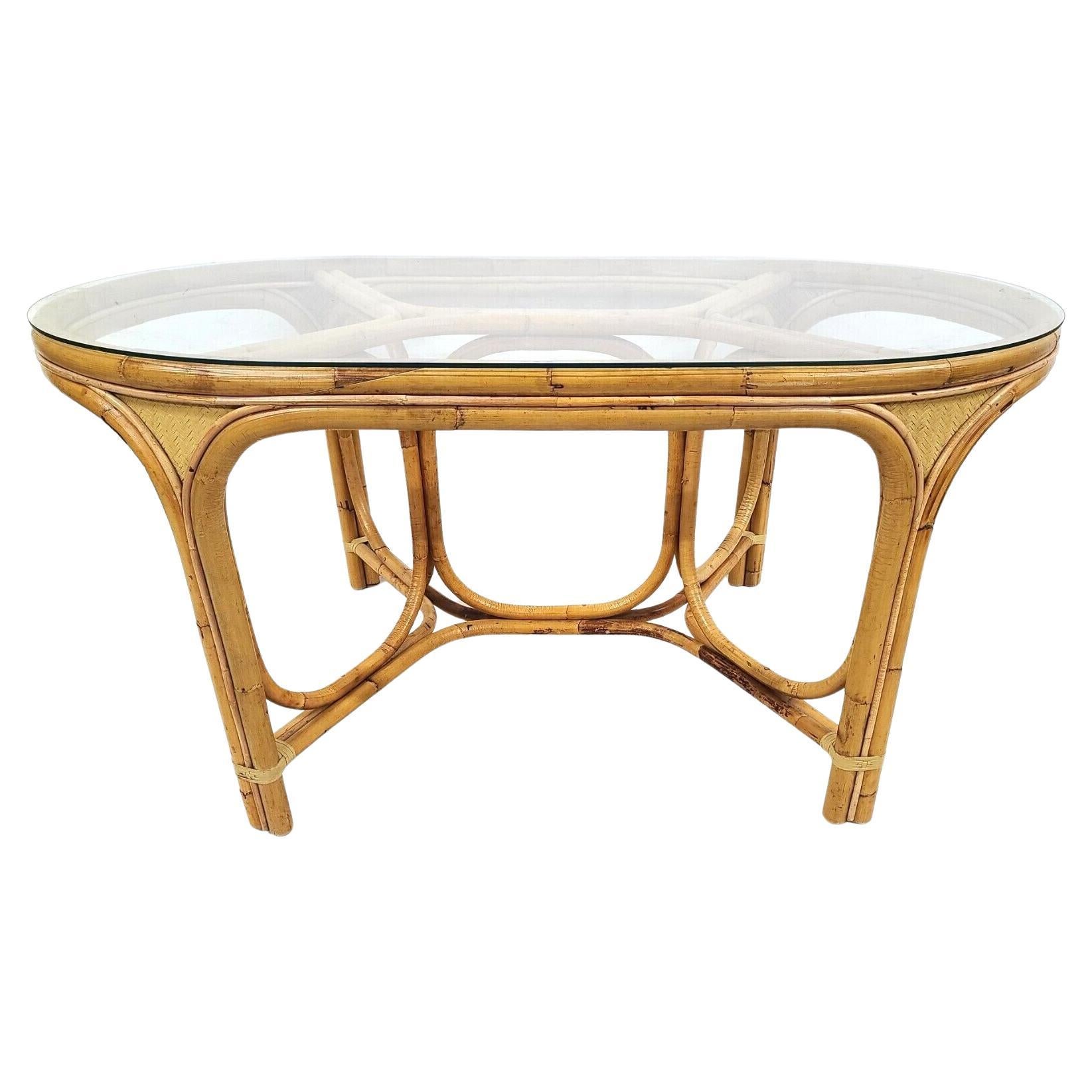 Table de salle à manger ovale en bambou, rotin et verre vintage des années 1970