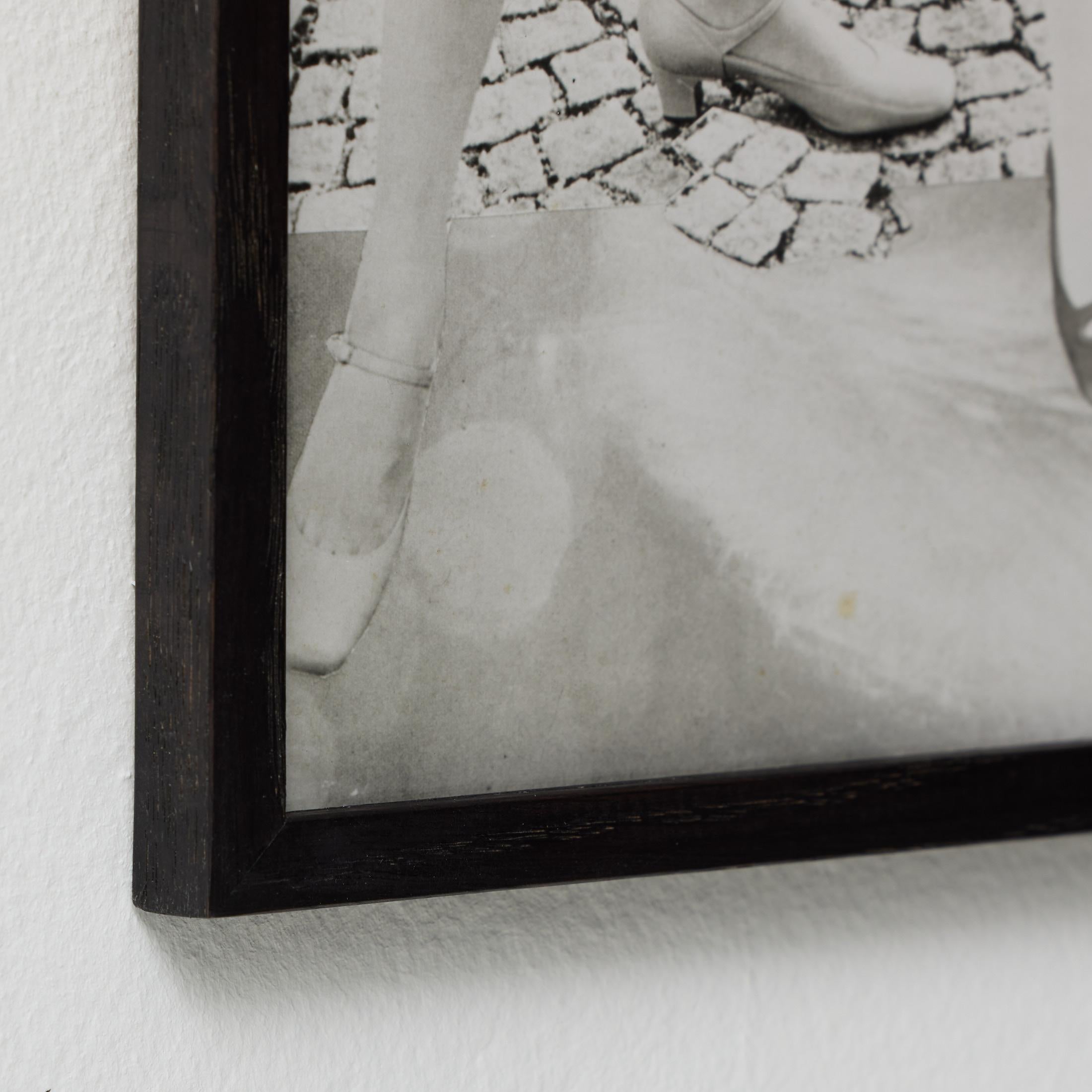 Schwarze und weiße Archivfotografie einer Hannah Höch Dada Collage aus den 1970er Jahren (Papier) im Angebot
