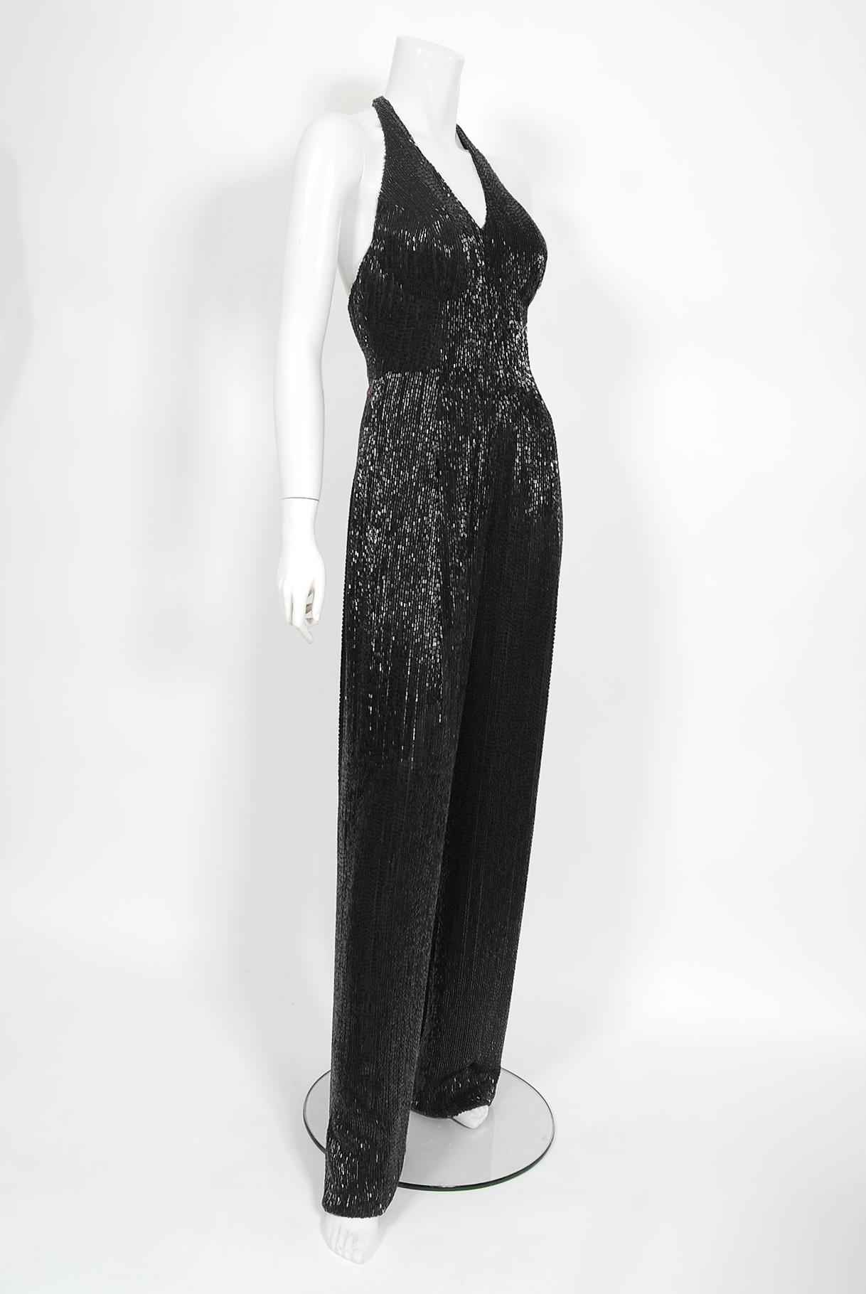 Vintage 1970s Black Fully-Beaded Silk Satin Halter Custom Couture Disco Jumpsuit Pour femmes en vente