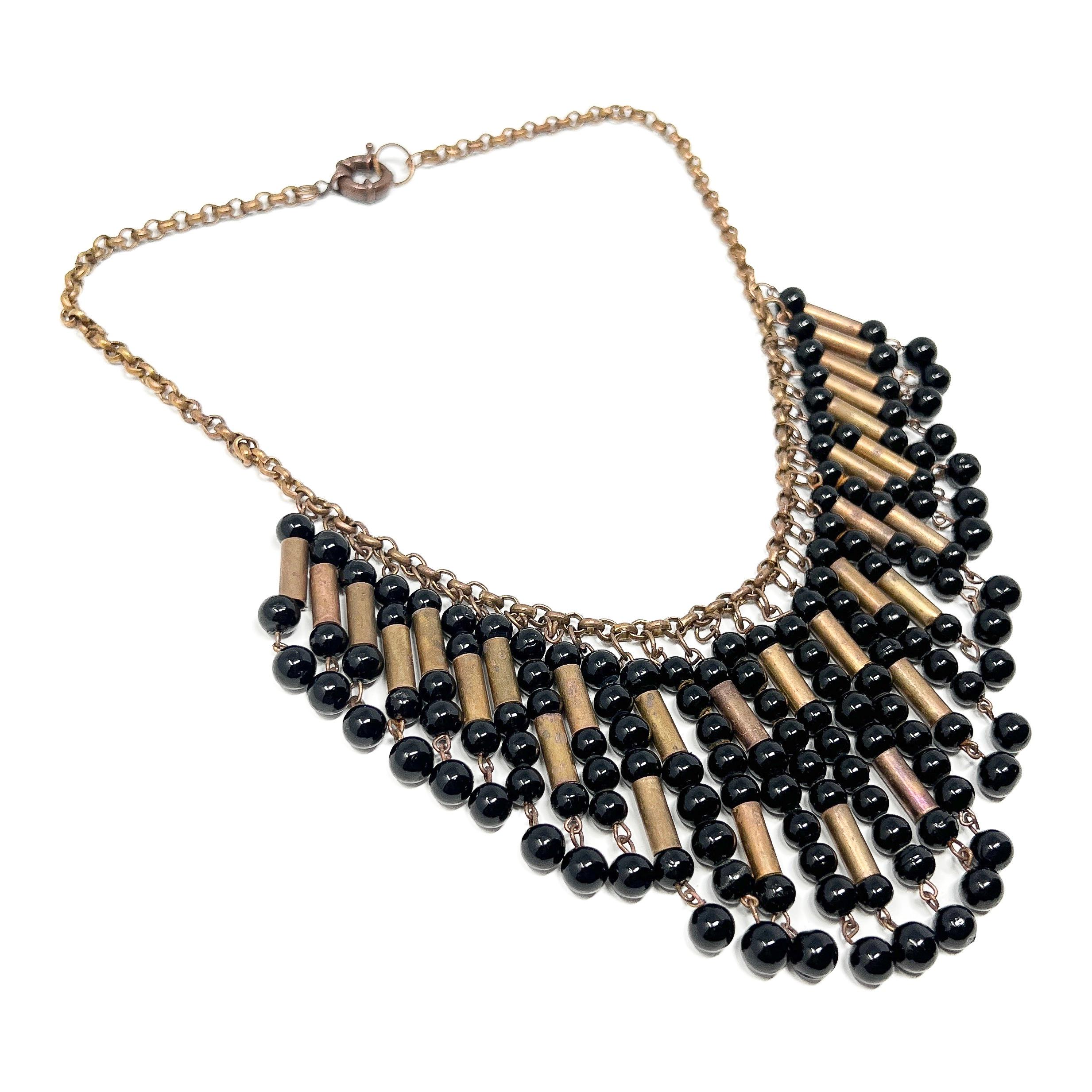 Collana con frange di perle di vetro nere vintage degli anni '70 in vendita 1