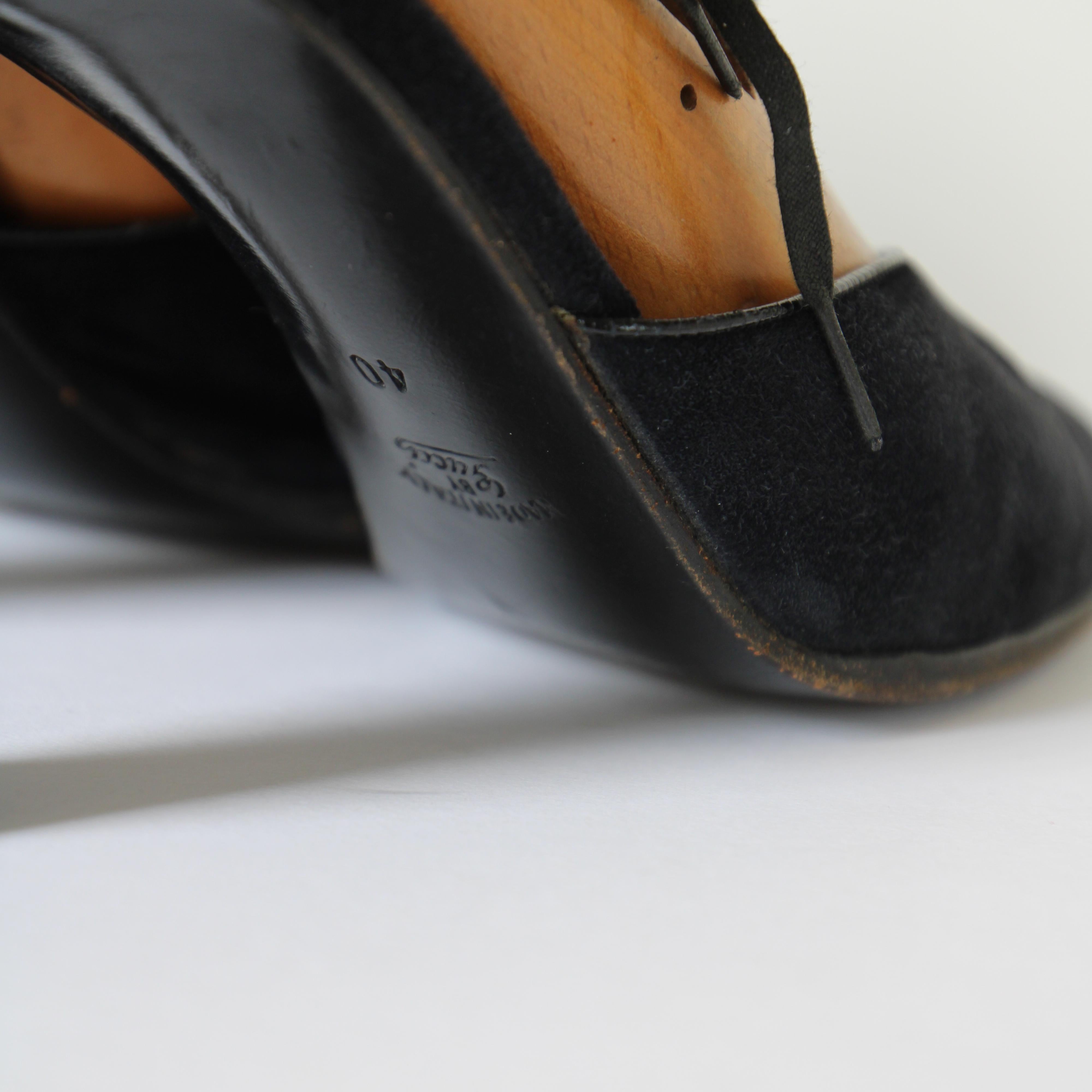 Vintage 1970's Gucci Suede Black Heels Ankle Strap UK 7 EU 41 US 9 Pour femmes en vente